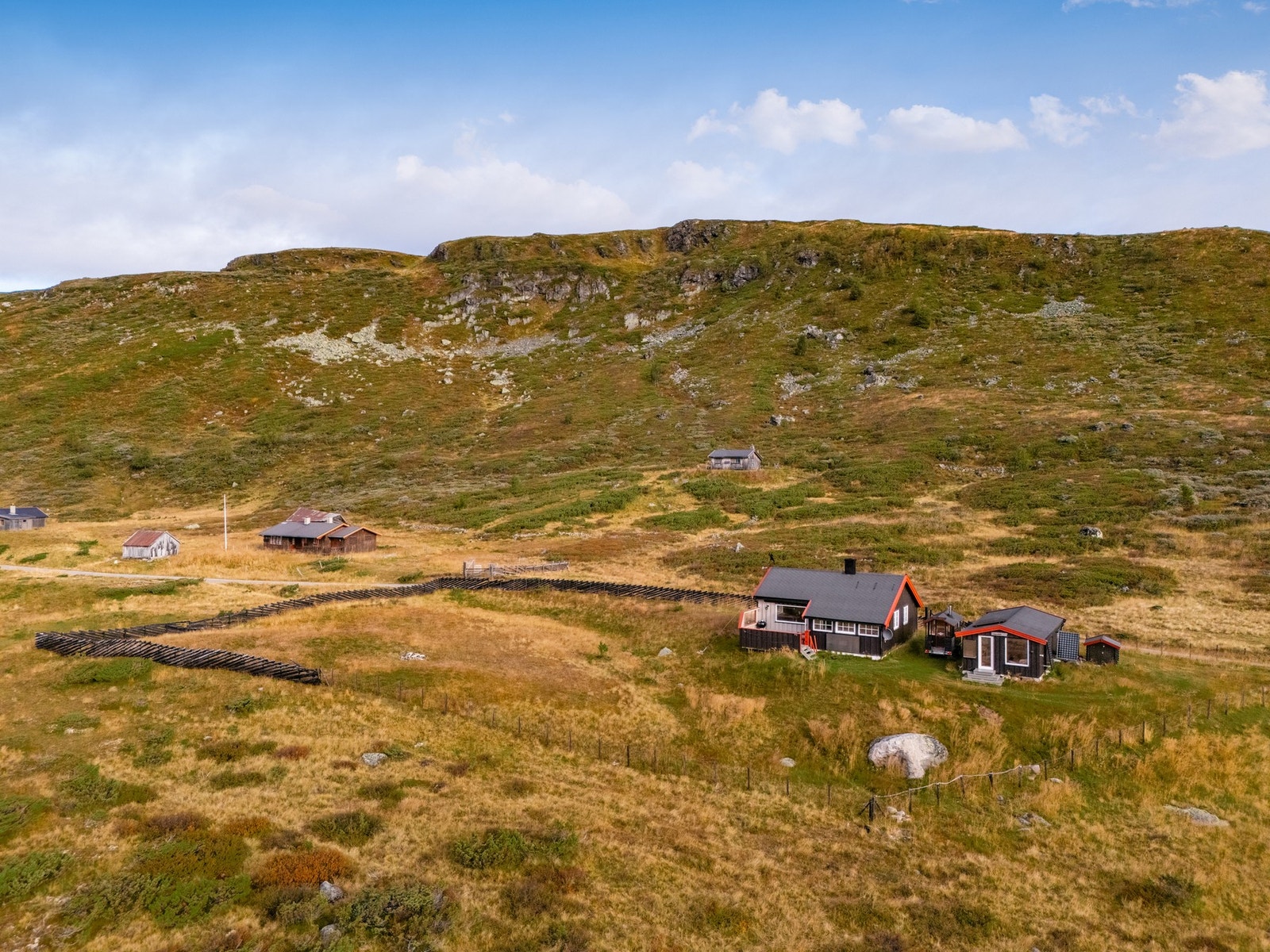 Fra hytten er det uendelige turmuligheter - sommer som vinter Galleribilde