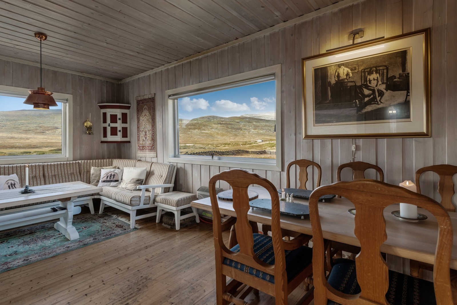 Utsikten følger med inn i hytten Galleribilde