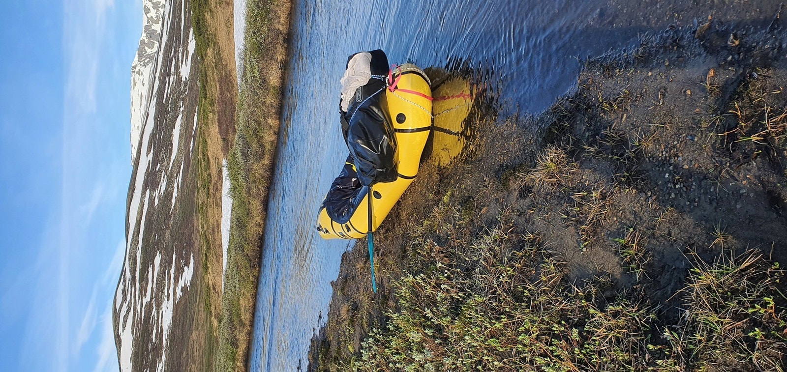 Pakk med en kajakk eller kano og opplev naturen fra vannet Galleribilde