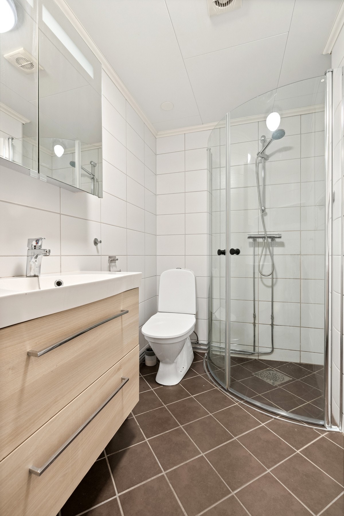 Badet i 2. etasje måler 3,5 kvm. Galleribilde