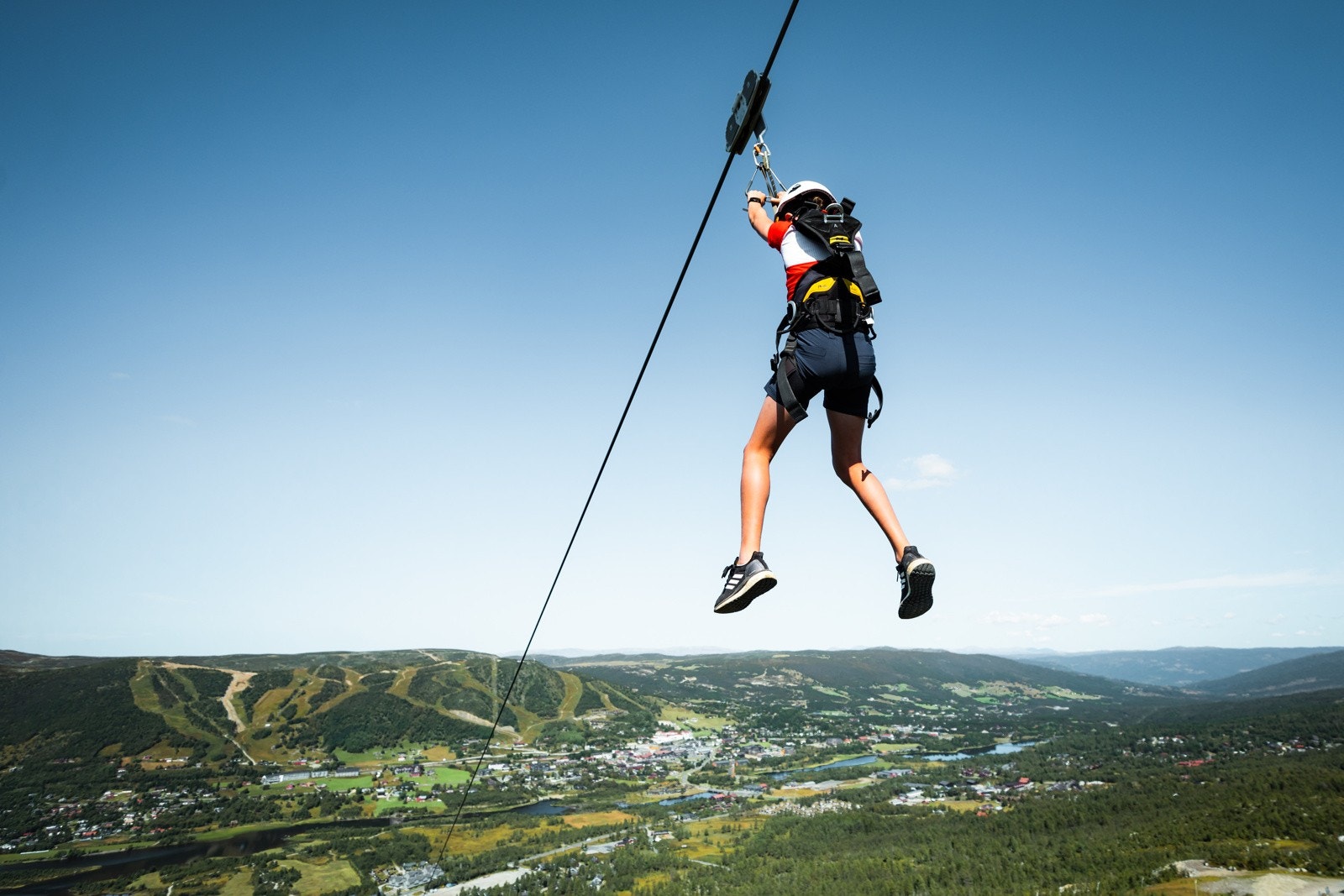 Geilo er en helås destinasjon som også har et rikt aktivitetstilbud sommer og høst. Her fra sommerparken hvor du finner klatrepart, zipline, pumptrack for å nevne noe. Foto: Paul Arthur Lockhart Galleribilde