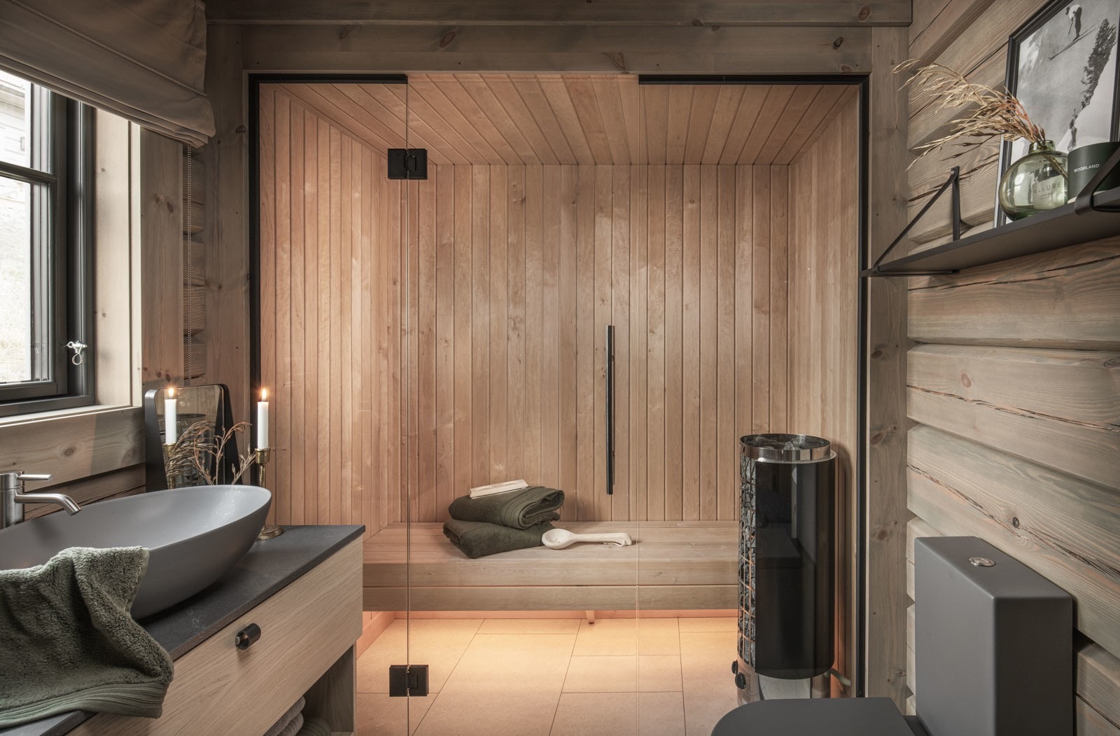 Illustrasjonsbilde fra lignende laftehytte, avvik vil forekomme Galleribilde