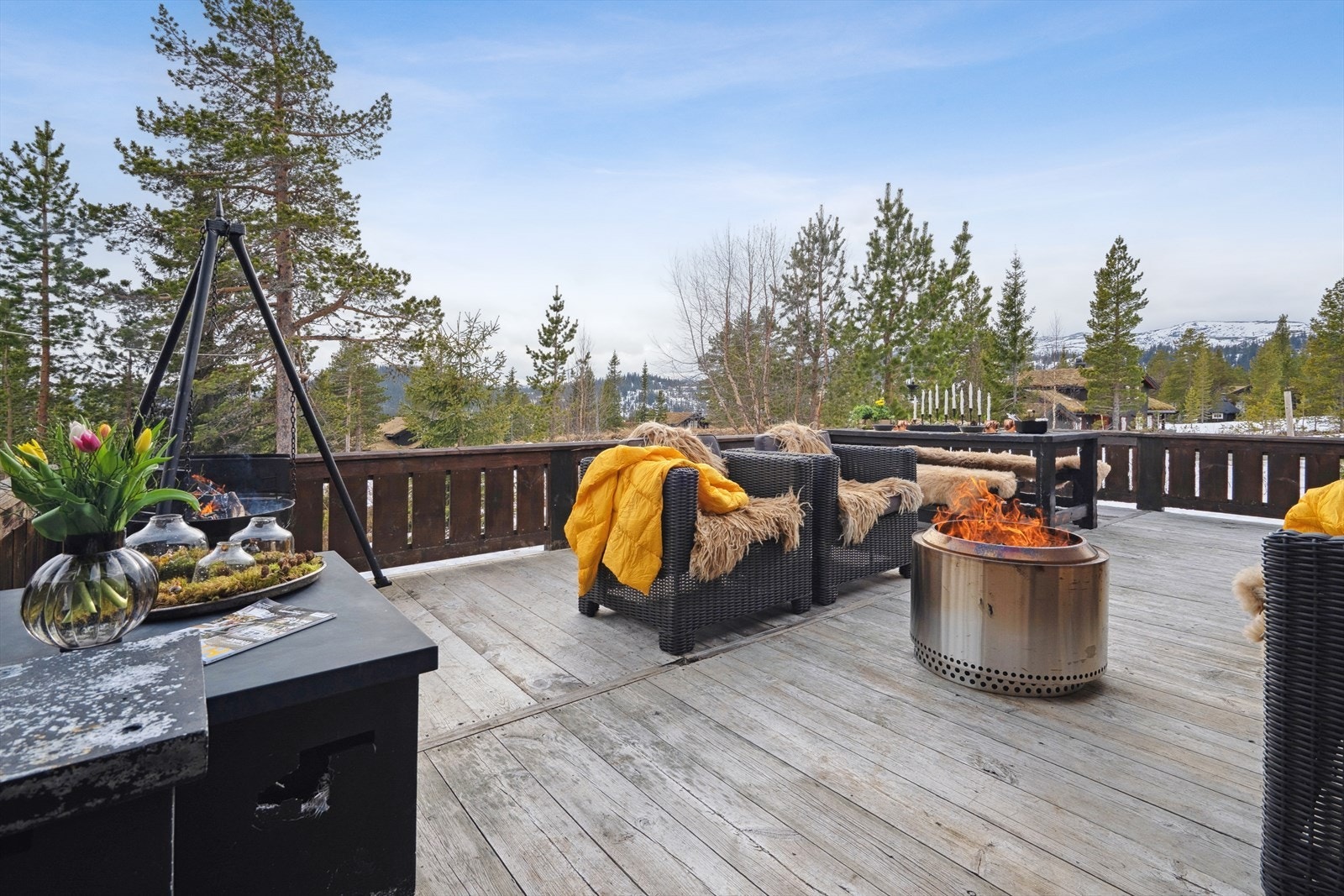 Stor og romslig terrasse til stor glede på gode og varme sommerdager. Galleribilde