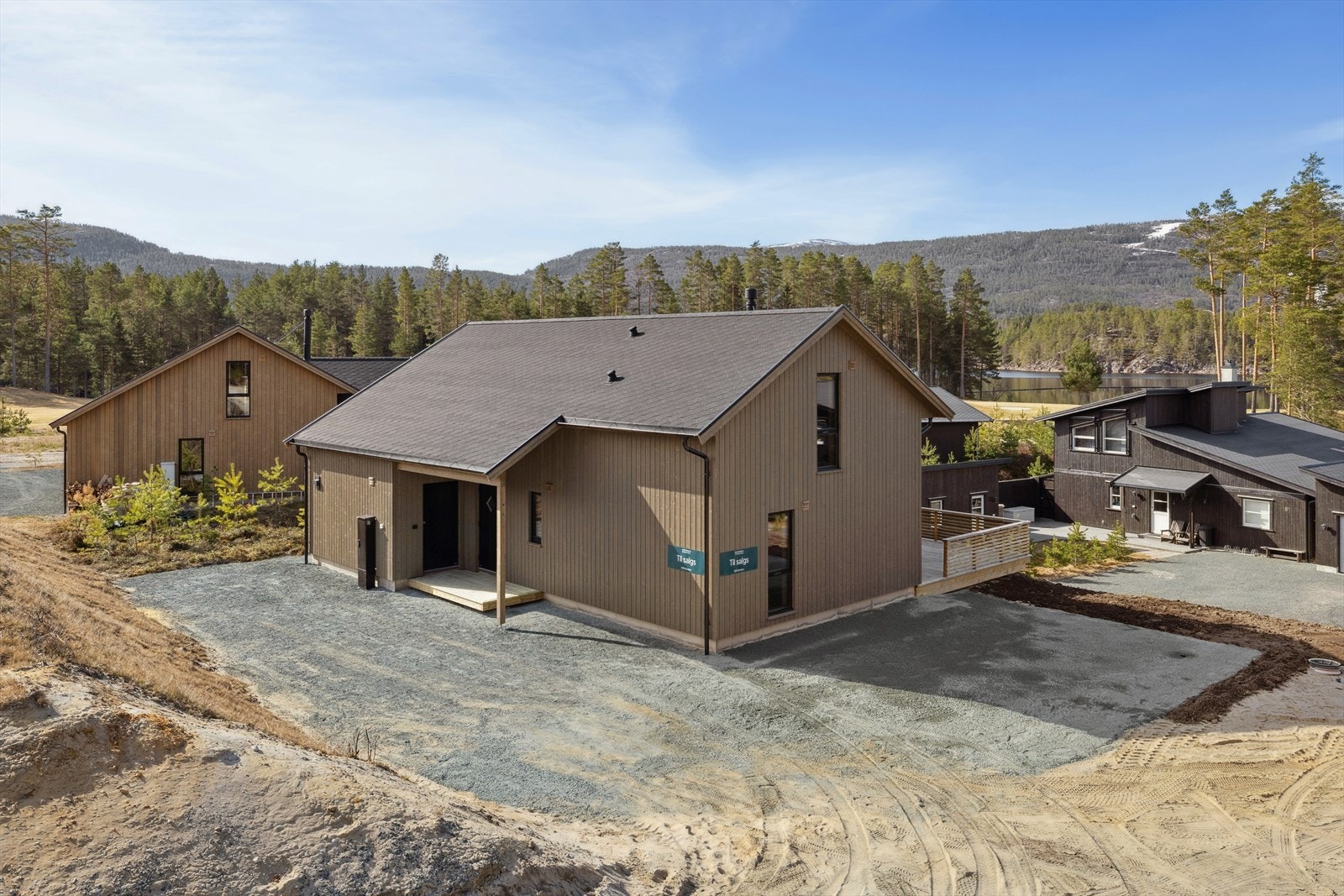 Hyttedrømmen kan realiseres nå! Hytta er ikke tidligere tatt i bruk, slik at kjøper betaler kun dokumentavgift av tomteverdi. Galleribilde