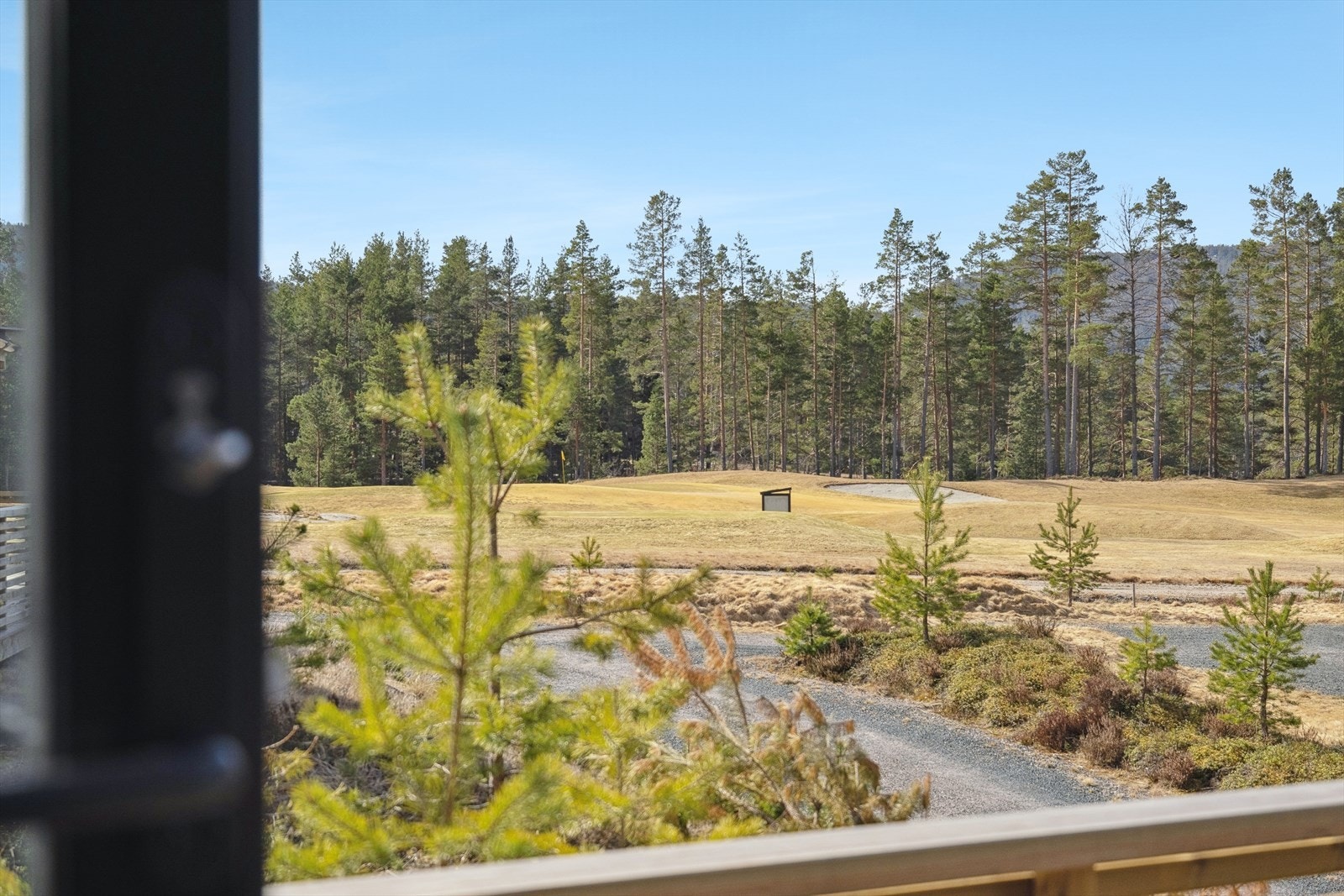 Utsikt mot hull 1 på golfbanen. Galleribilde