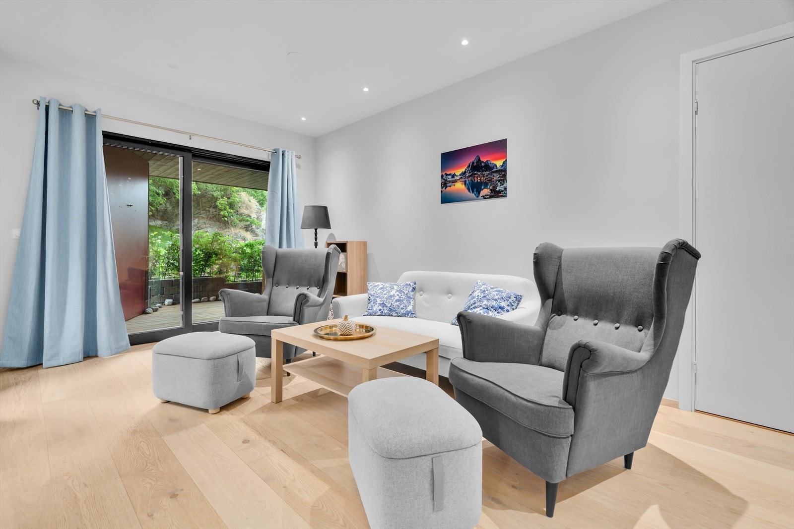 Stue med utgang til terrasse. Galleribilde