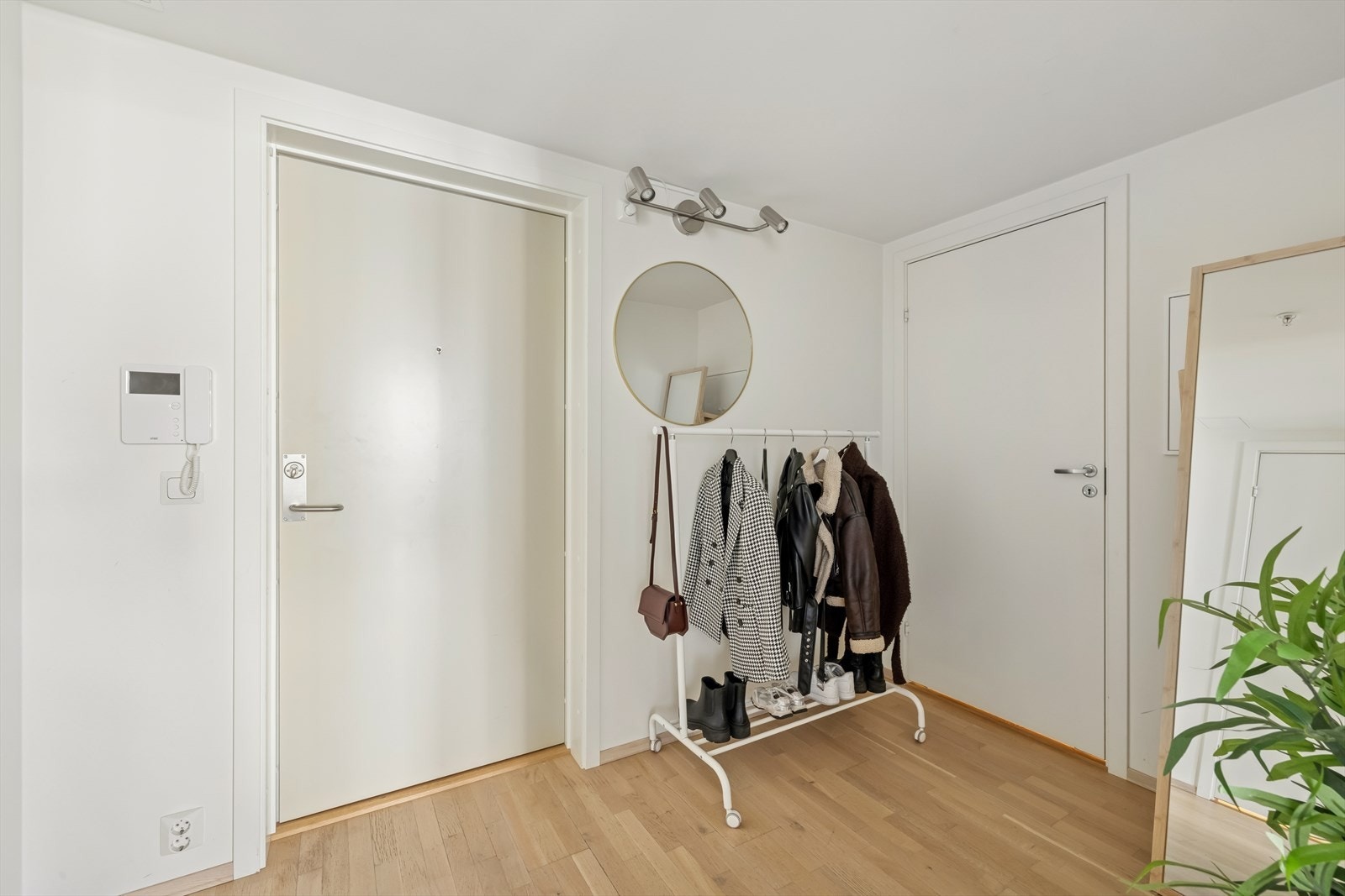 Med leiligheten følger en kjellerbod som måler ca 5 m2. Galleribilde