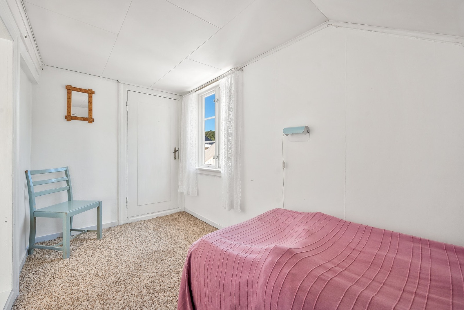 Soverom 3 passer godt som gjesterom, hobbyrom eller kontor. Galleribilde