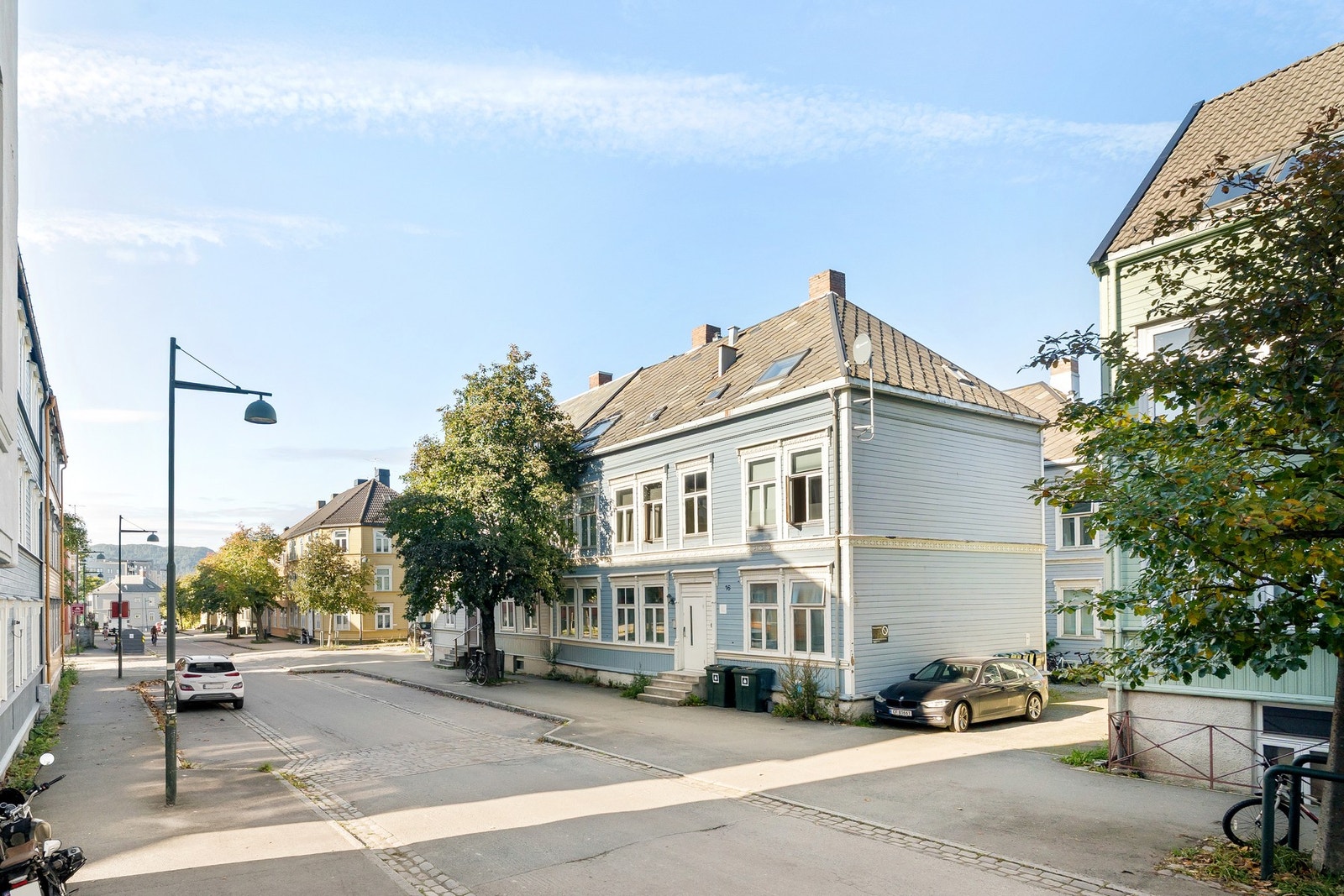Leiligheten ligger i en sjarmerende og velholdt bygård. Galleribilde