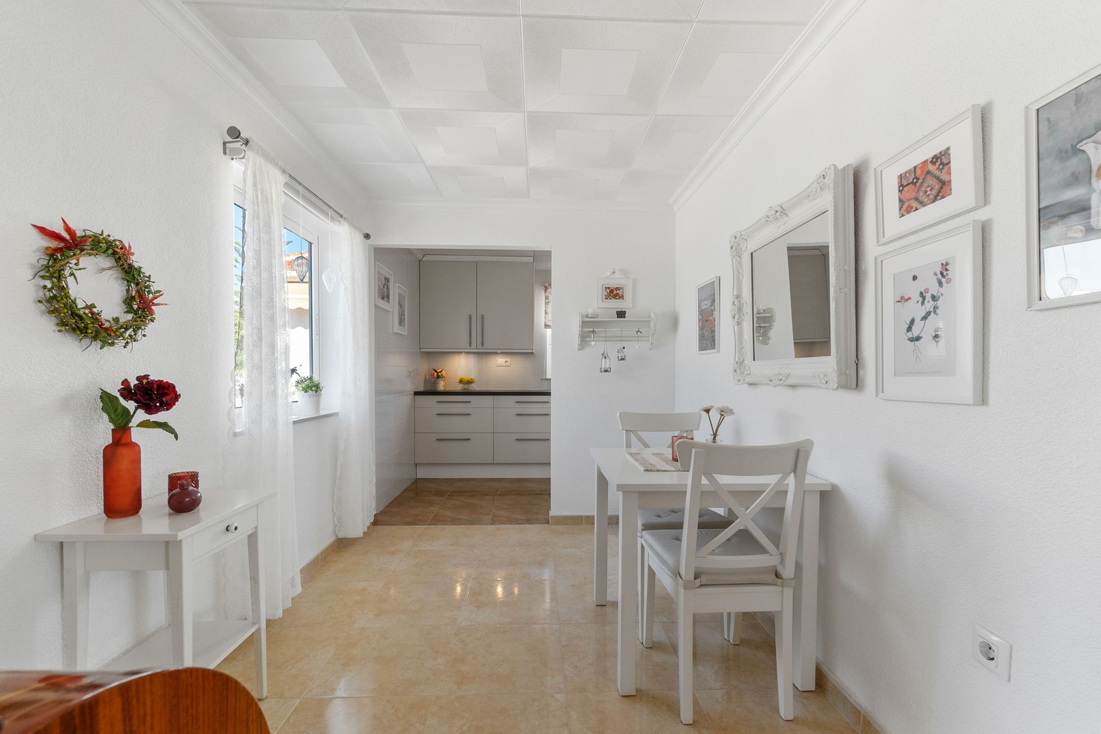 Spiseplass i gjestehuset Galleribilde