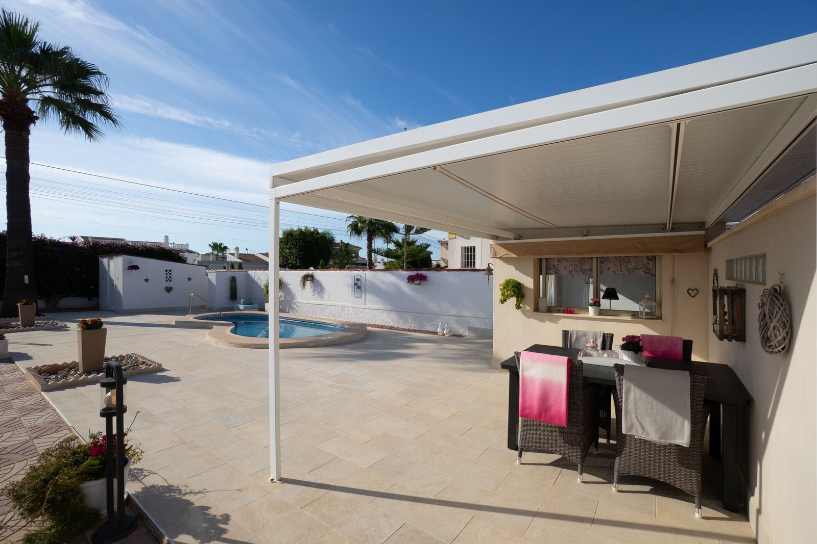 Pergola ved bassenghuset Galleribilde