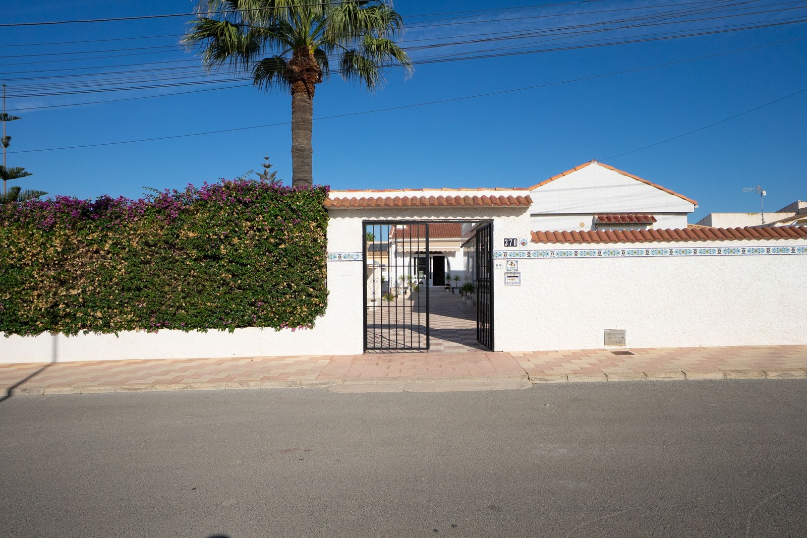 Inngang til eiendommen Galleribilde