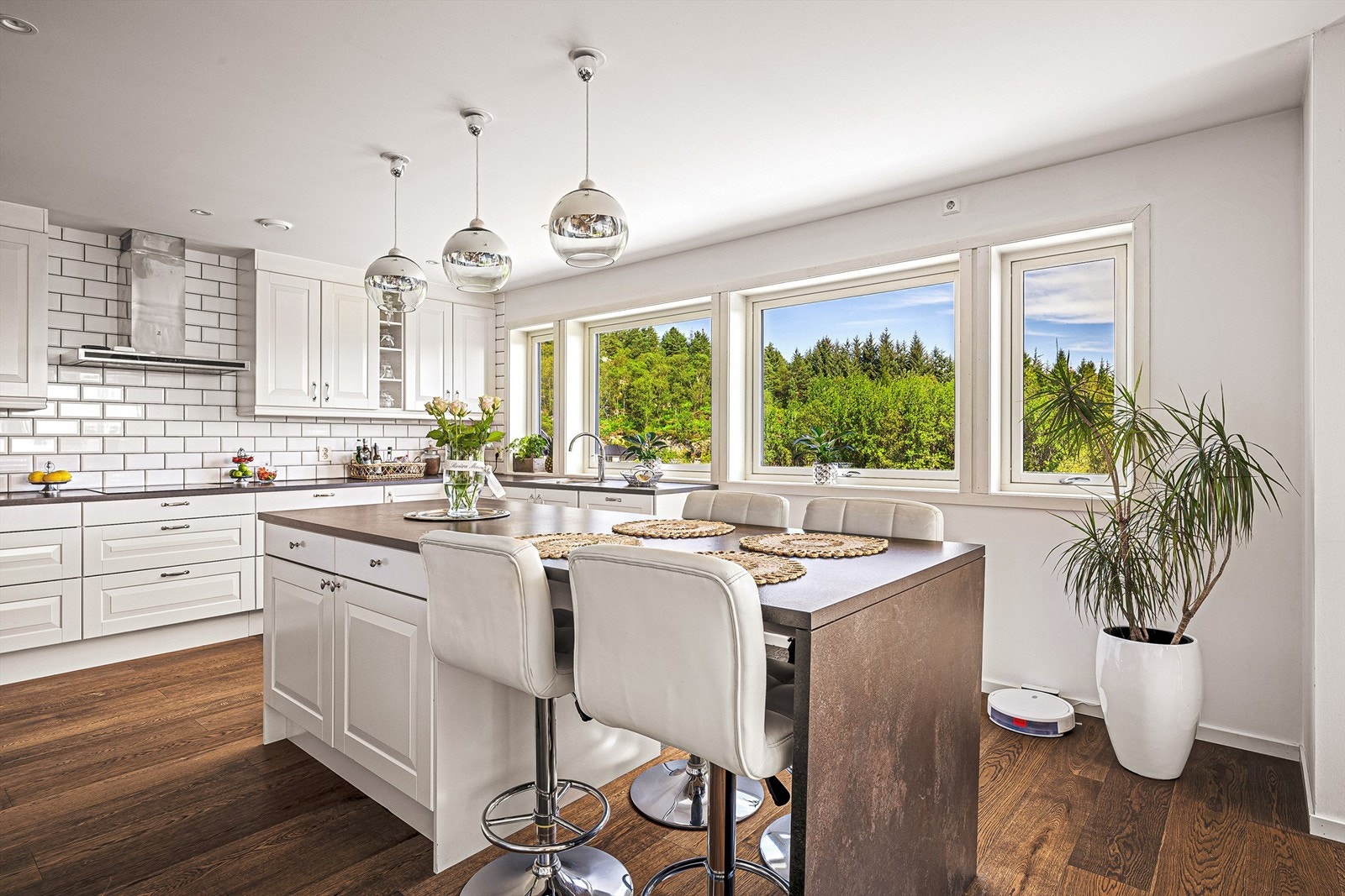 Lag en god middag her, mens du er sosial med dine gjester. Galleribilde