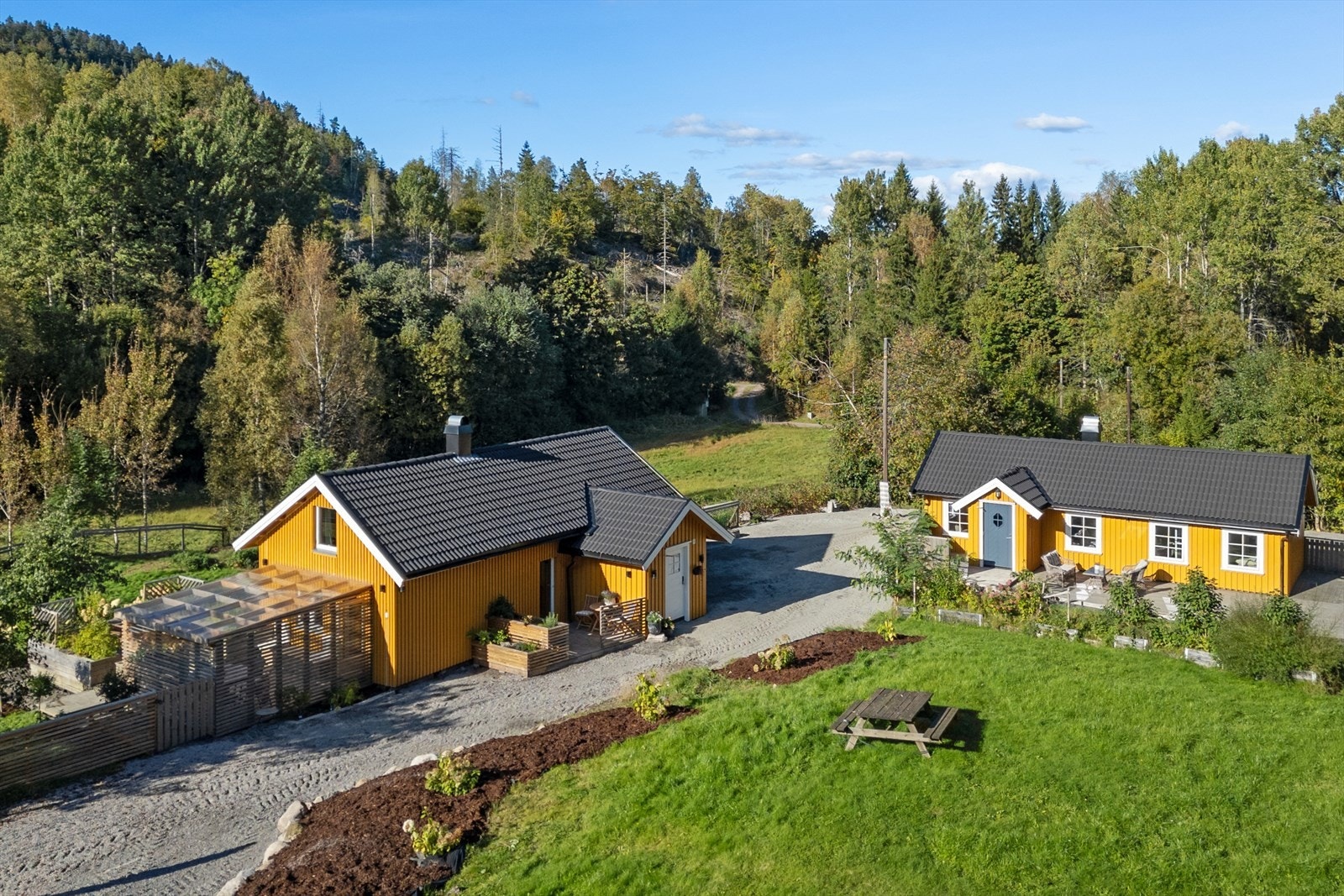 Her får du en sjarmerende enebolig fra ca. 1900. Galleribilde