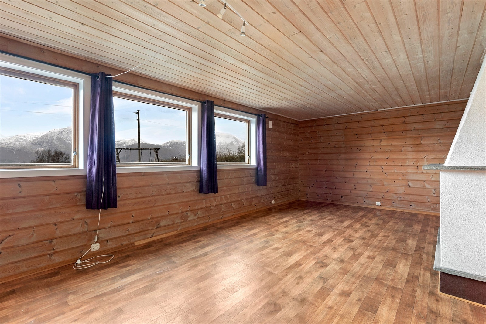 Romslig kjellerstue Galleribilde