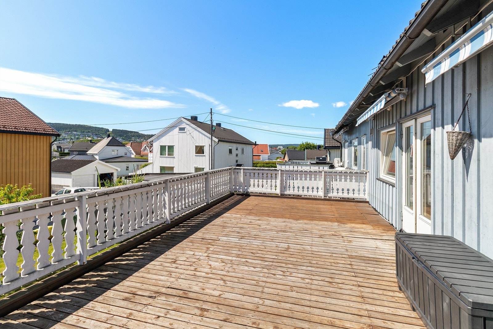 Solrik terrasse Galleribilde