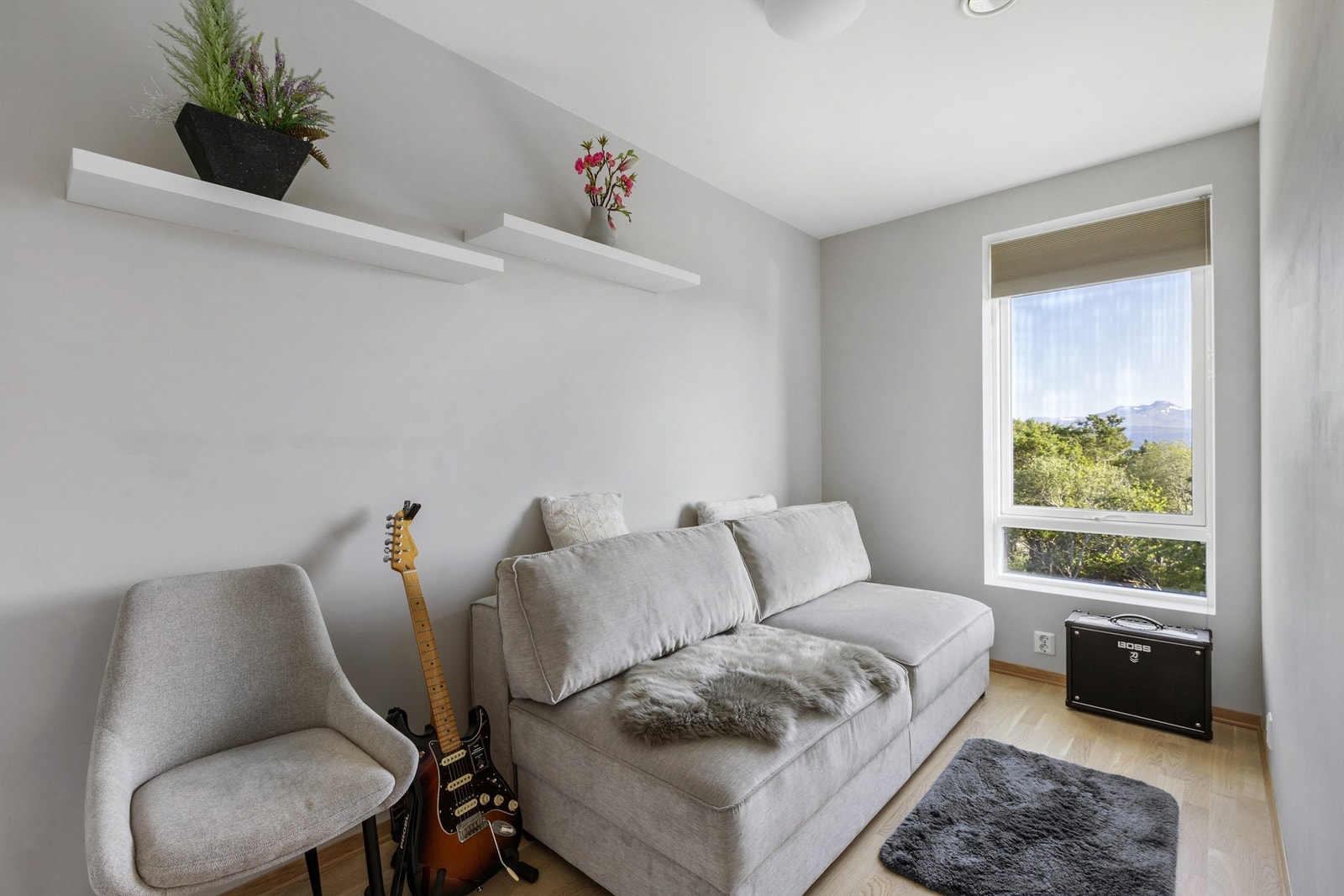 Soverom/arbeidsrom Galleribilde