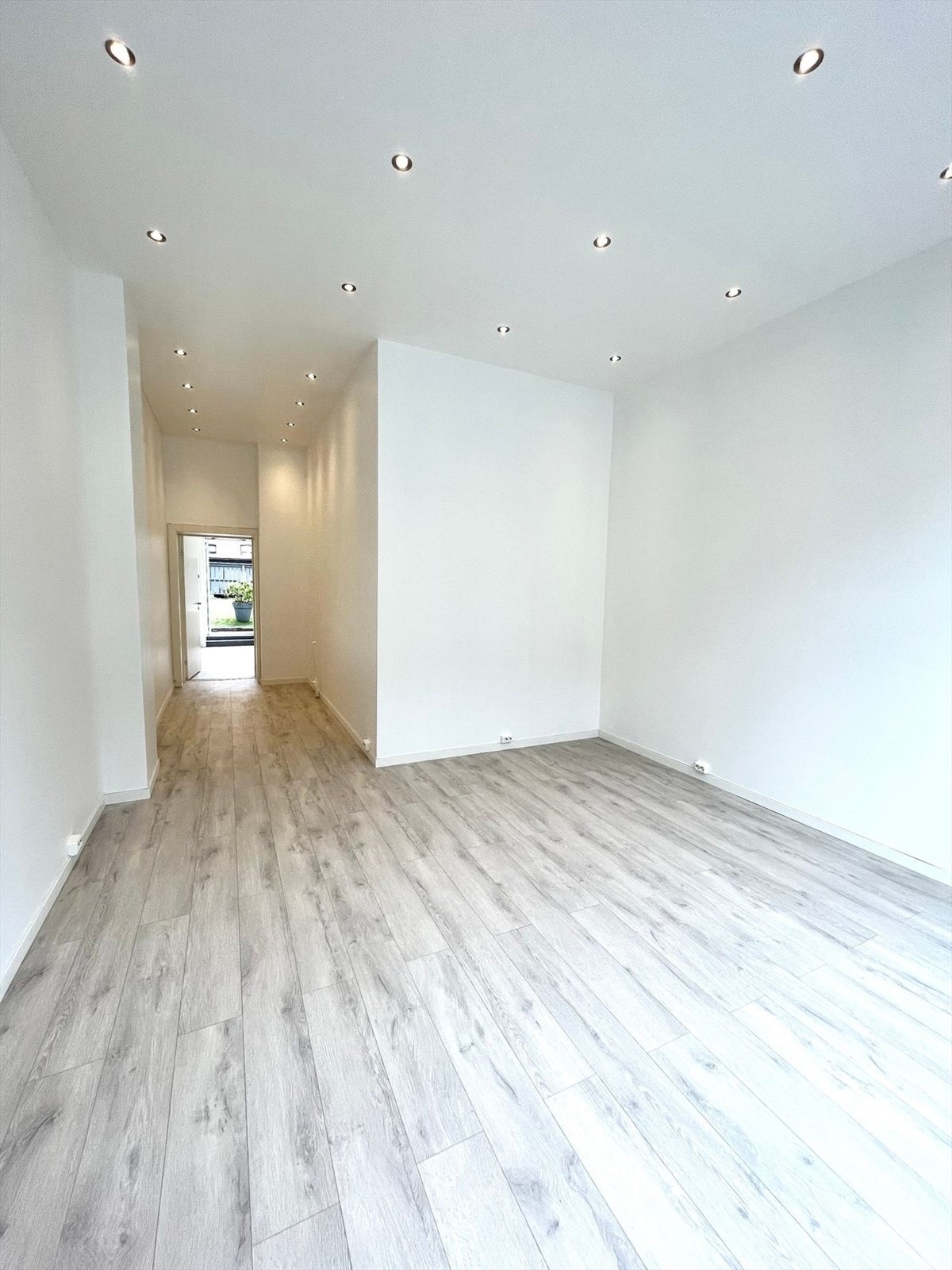 Lokalet består av to store rom samt toalettrom. Galleribilde