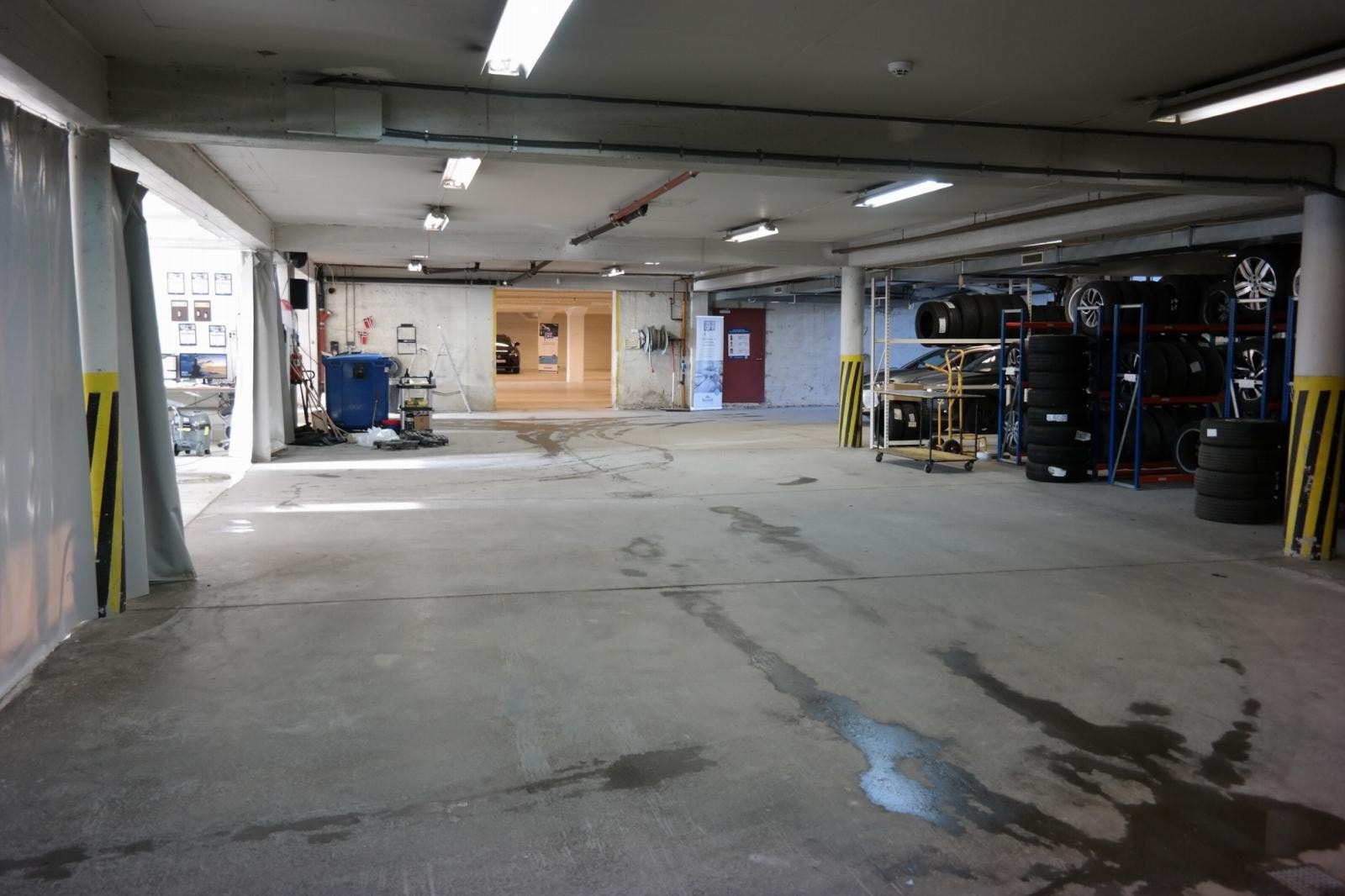 Vaskeplass til venstre. Galleribilde