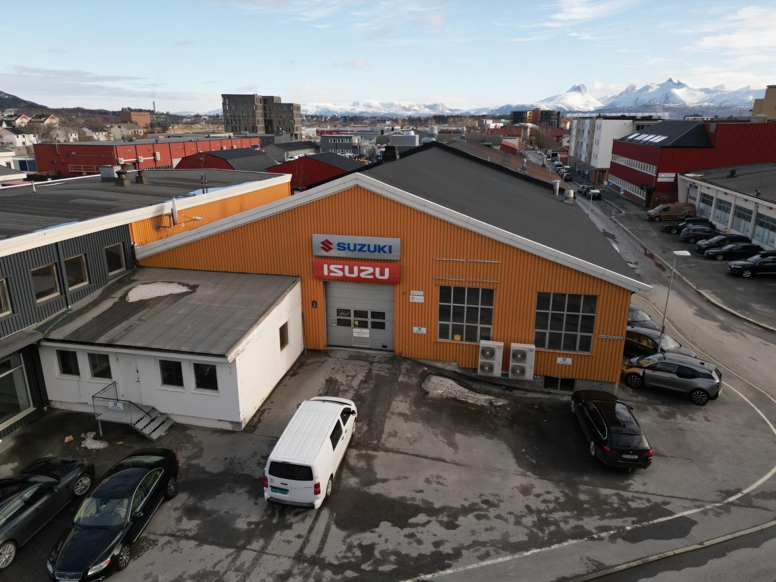 Innkjøring verkstedhall. Galleribilde