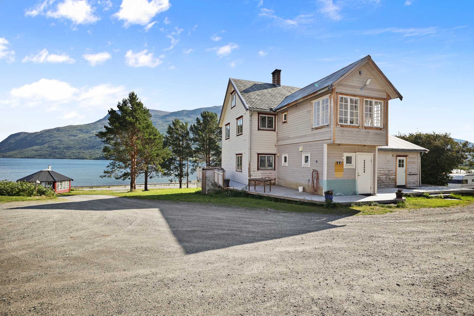 Enebolig Galleribilde