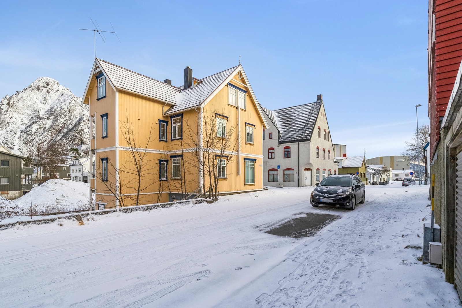 Fasade - Vestfjordgata 65 mot gaten. Galleribilde