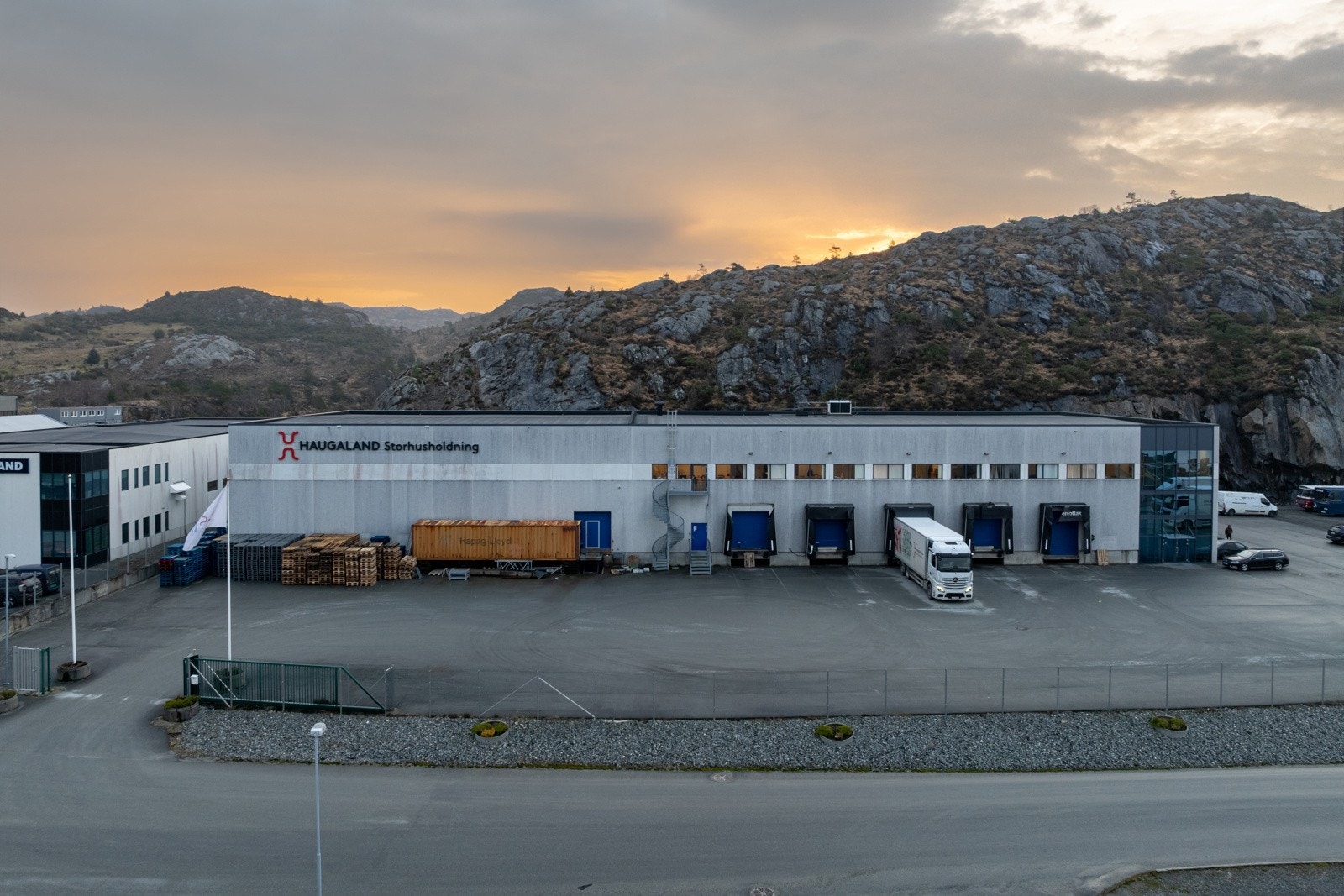 Effektiv lager-/logistikk eiendom Galleribilde