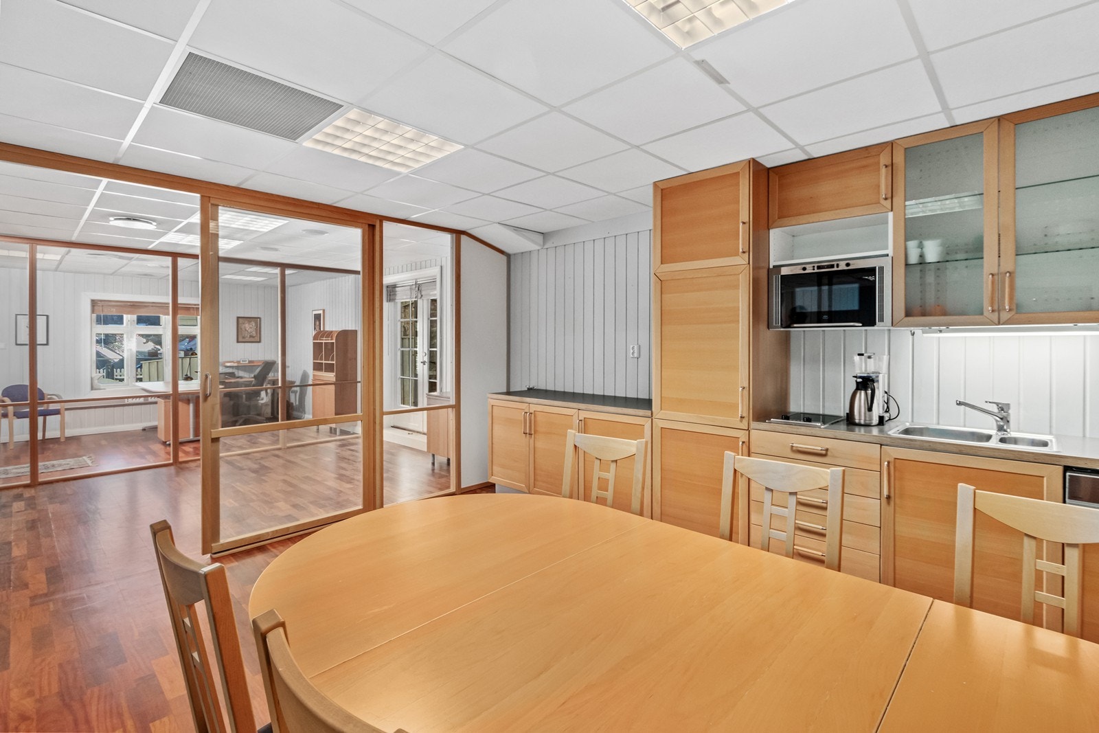 Kontorlokaler i 1.etg. Galleribilde