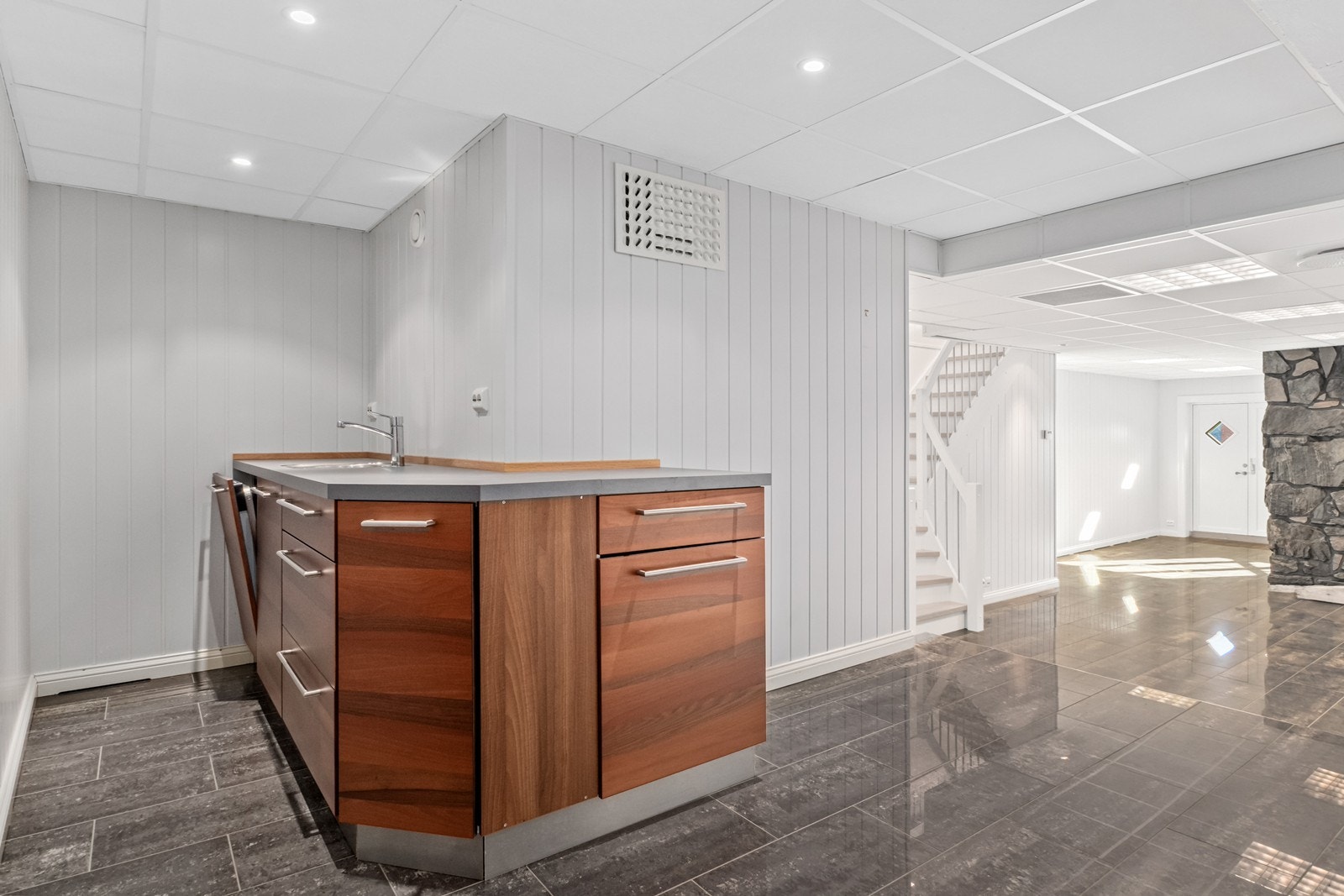 Lokaler i u.etg. Galleribilde