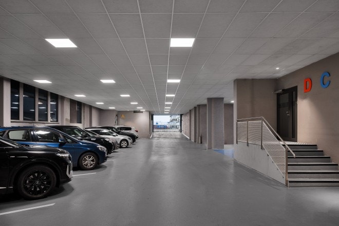 God parkering i egen parkeringskjeller.