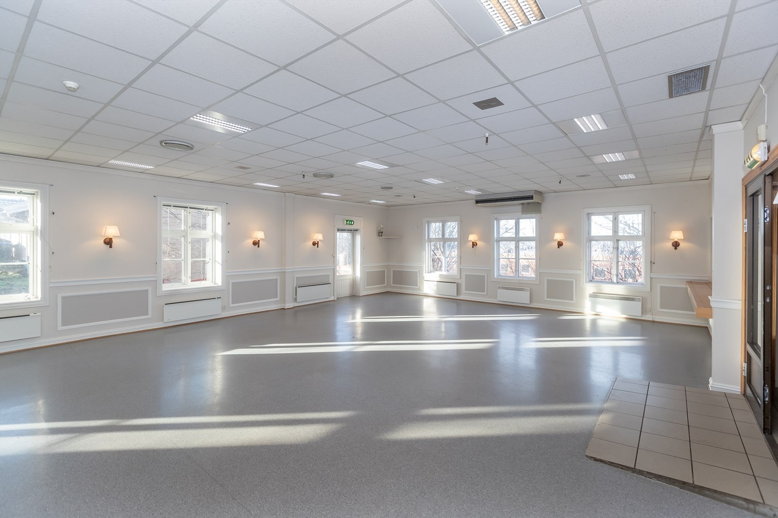 Fellesrom - spiserom i eldre del Galleribilde