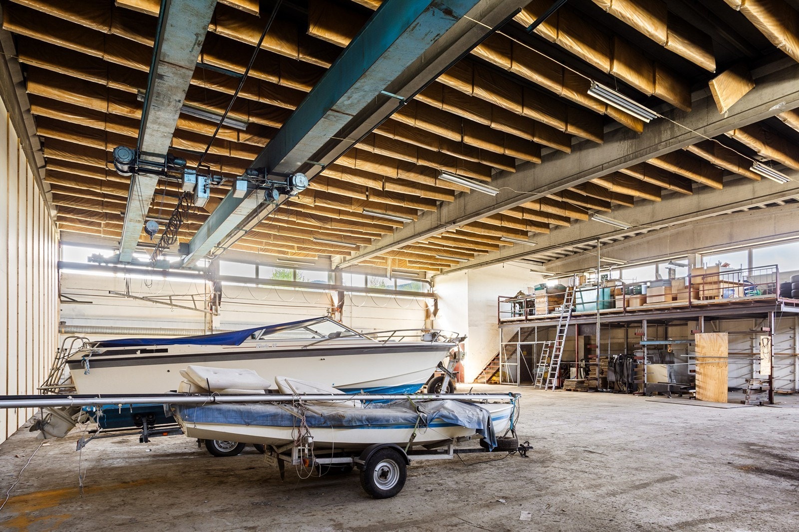 Hall 3 - med kjøreport, mesanin og teknisk rom Galleribilde