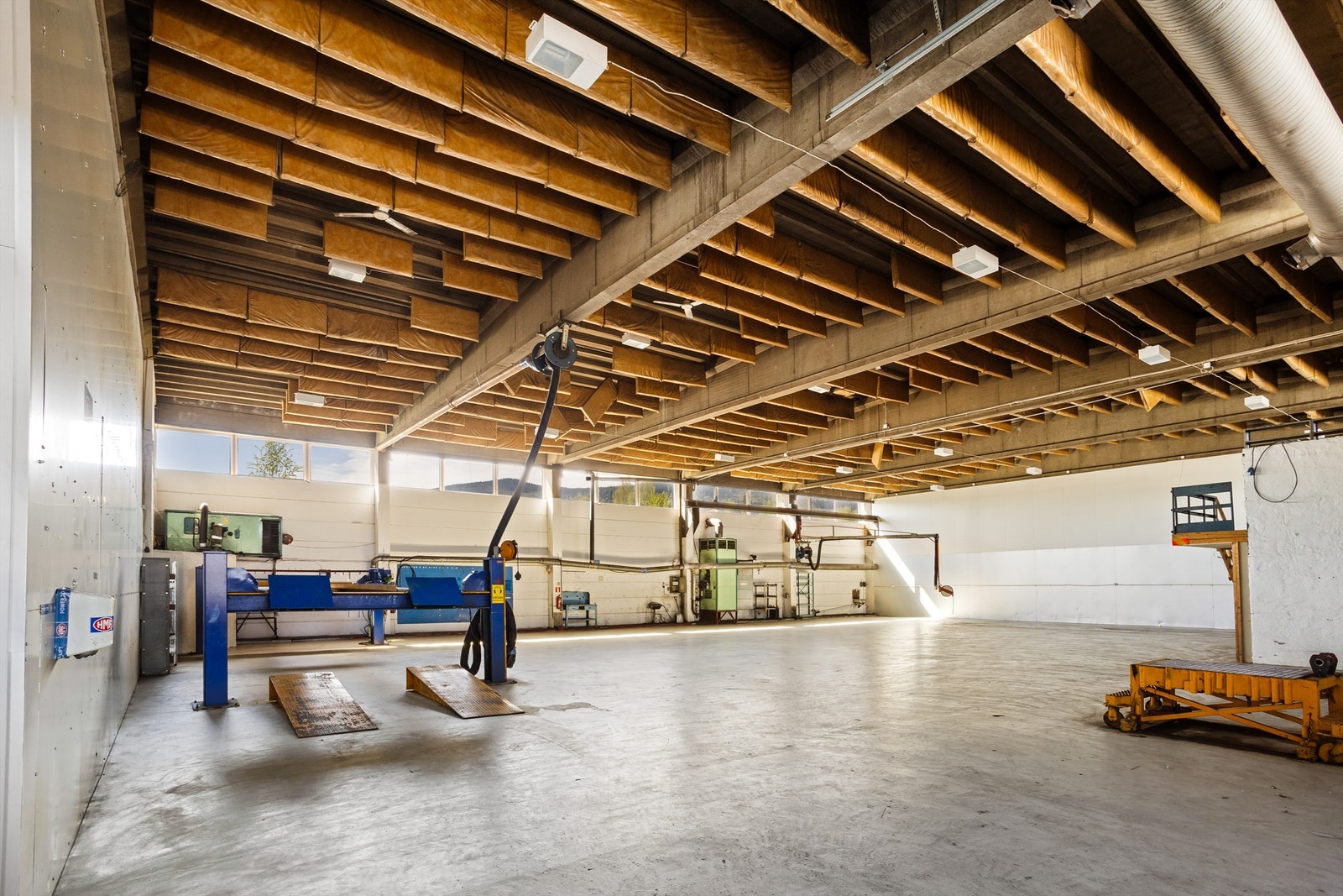 Hall 2 - Løftebukk, eksosavsug. Galleribilde