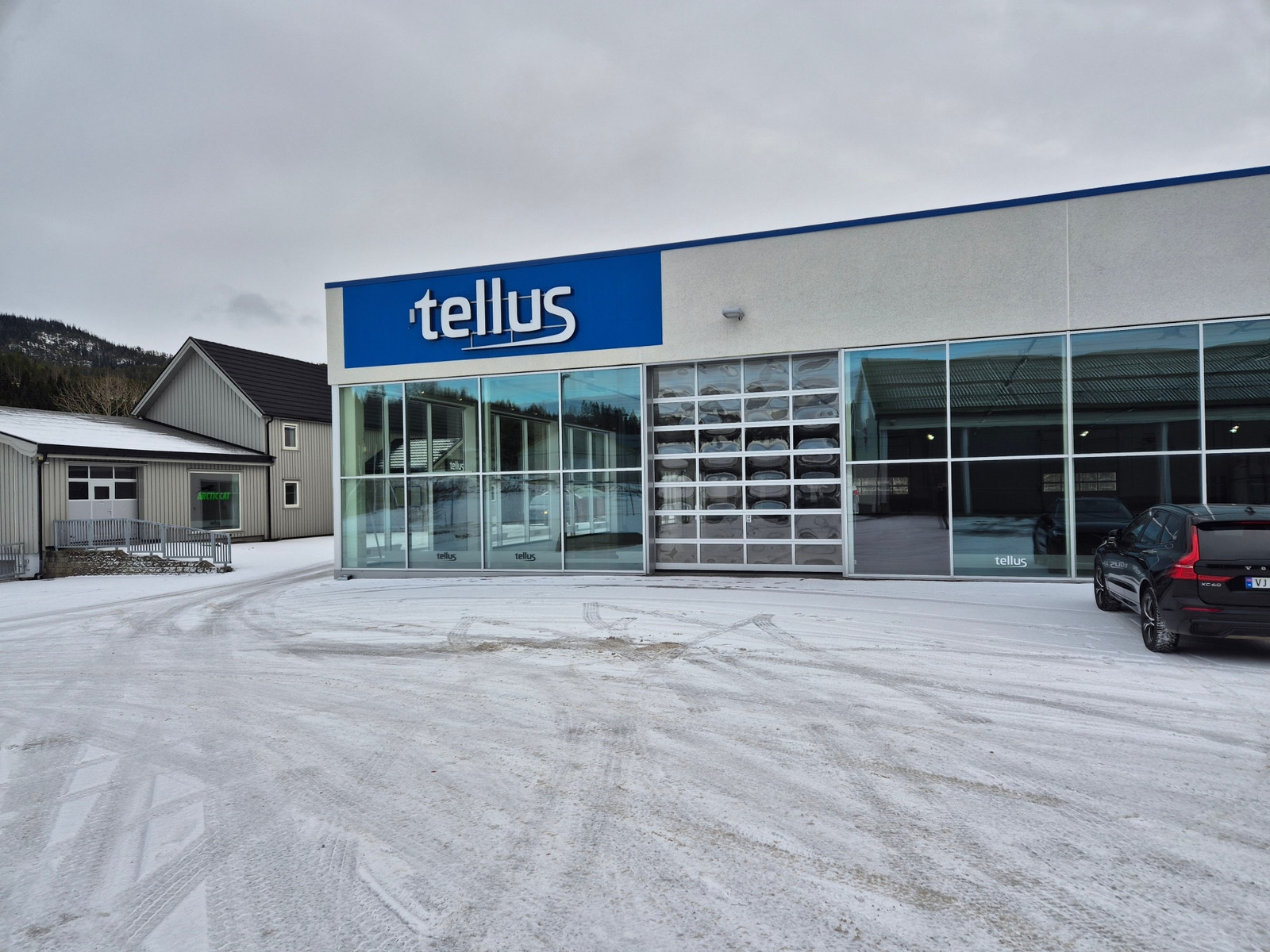 Næringsparkvegen 8 - Fasadebilde Galleribilde