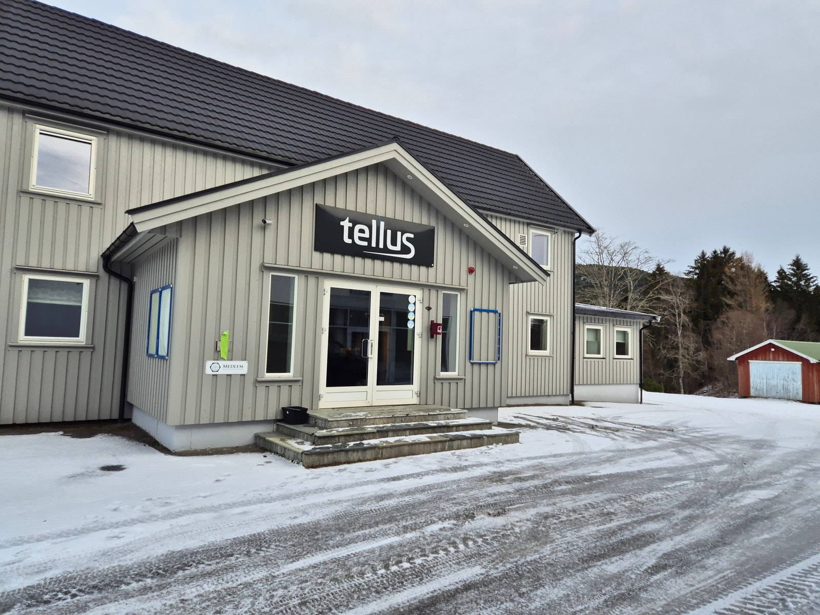 Næringsparkvegen 6 - Fasadebilde Galleribilde