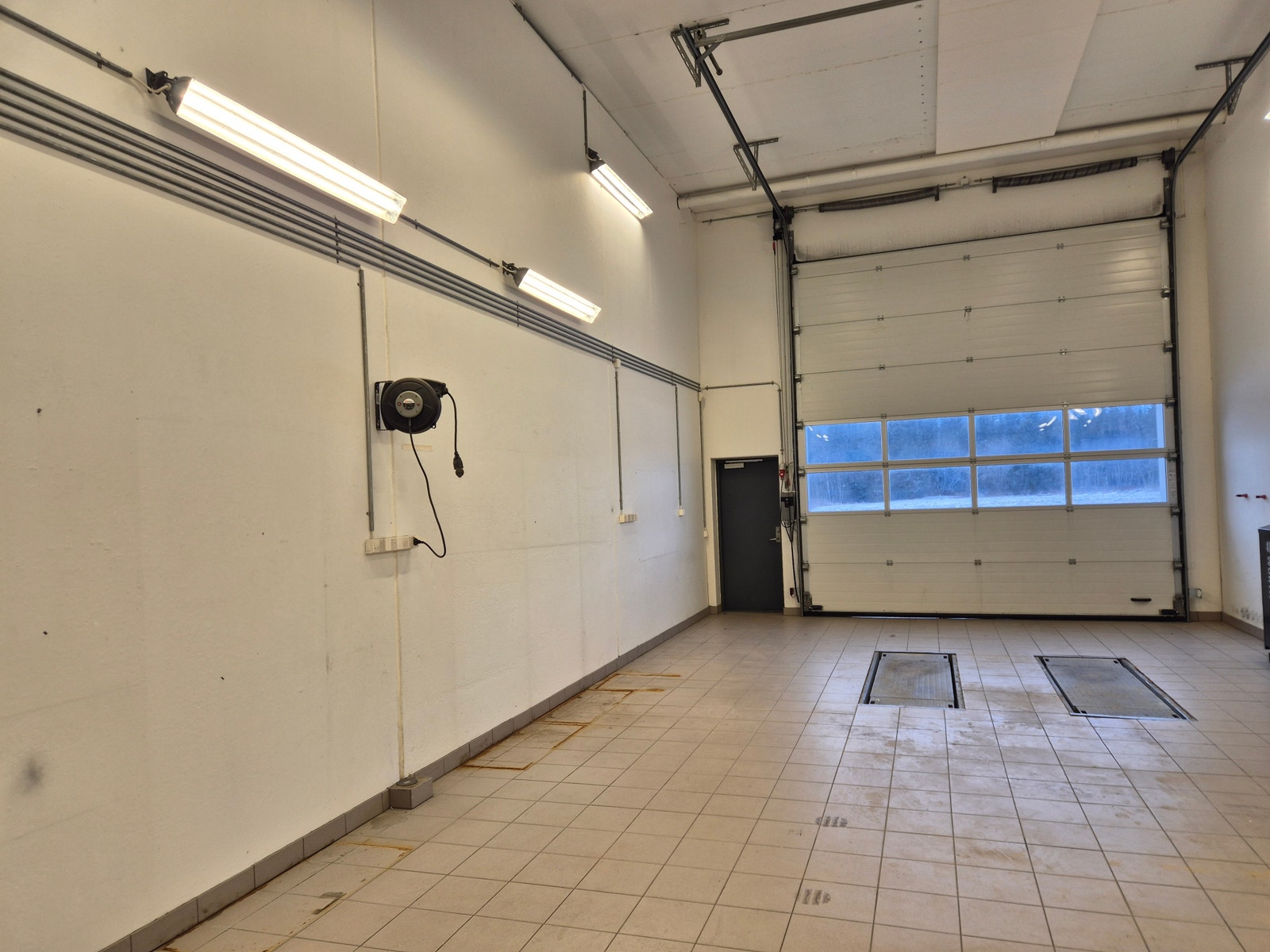 Næringsparkvegen 20 - innsiden av verksted Galleribilde