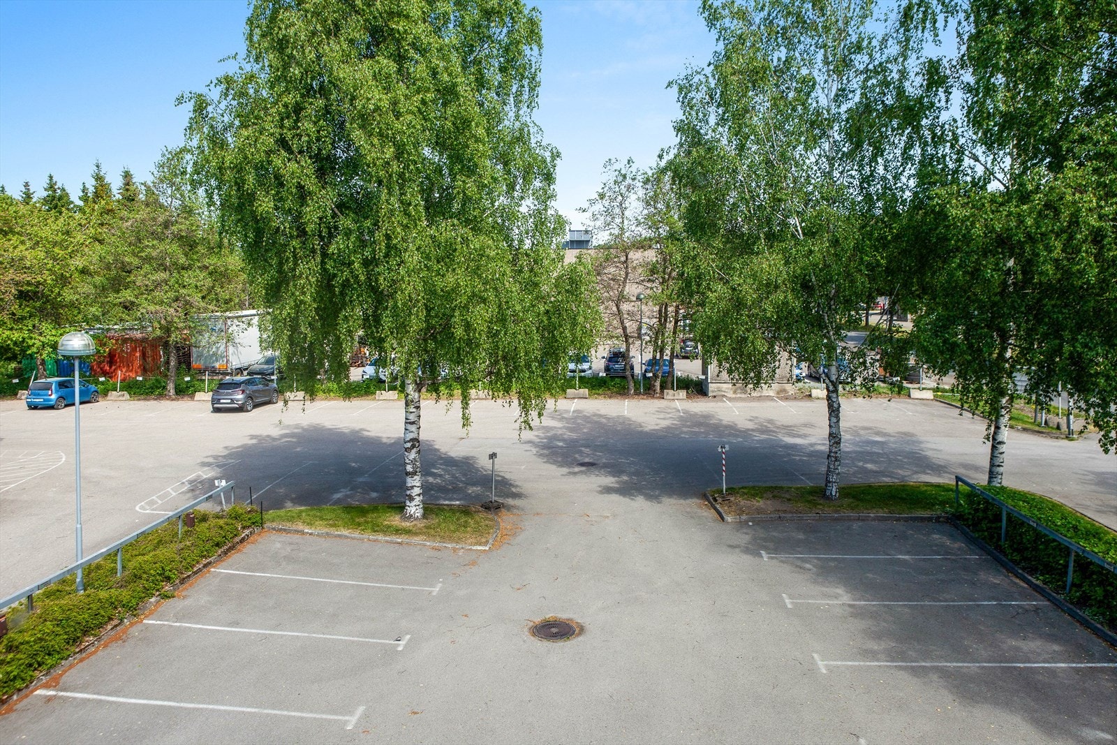 Oppmålte parkeringsplasser Galleribilde