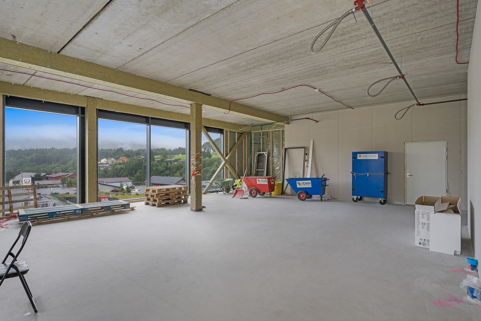 Kontor 2. etasje - klar for innredning. Areal fra BTA 183 - 700 m².