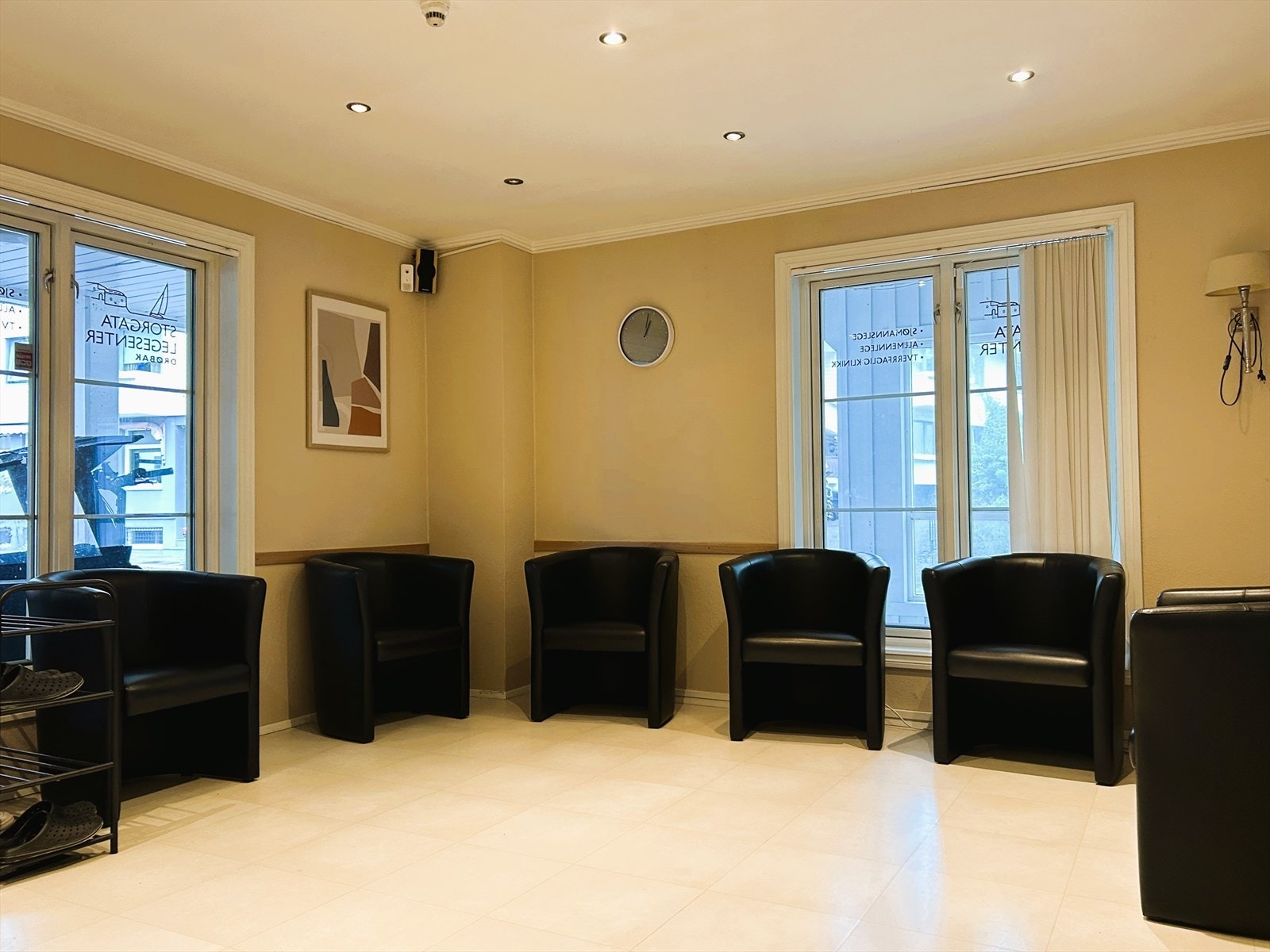 Entré som i dag benyttes som venteværelse. Galleribilde