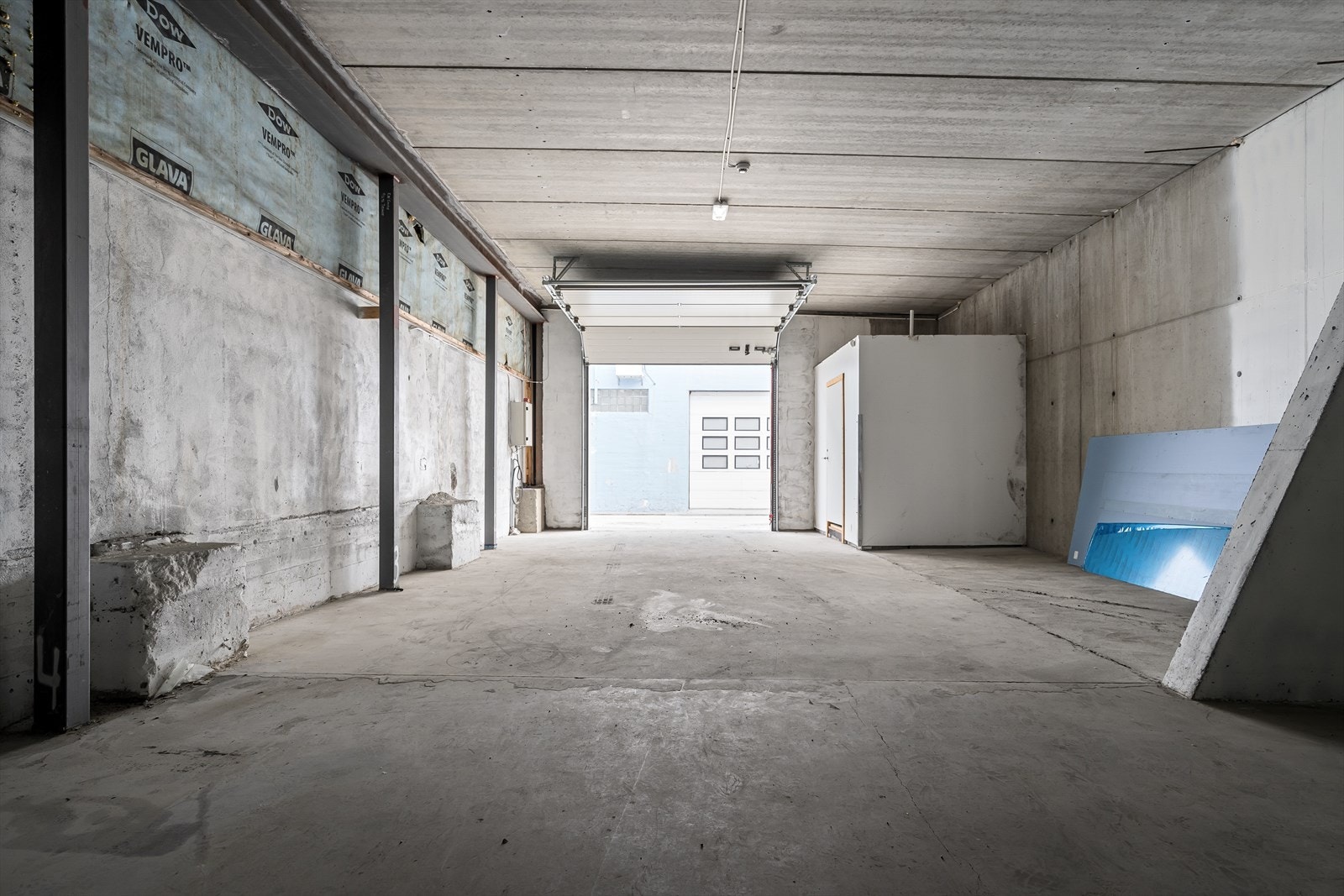 Lager i bakkant på ca 200kvm kan også leies Galleribilde