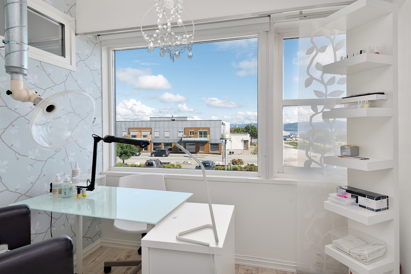 Utsikt fra frisørsalongen. Galleribilde