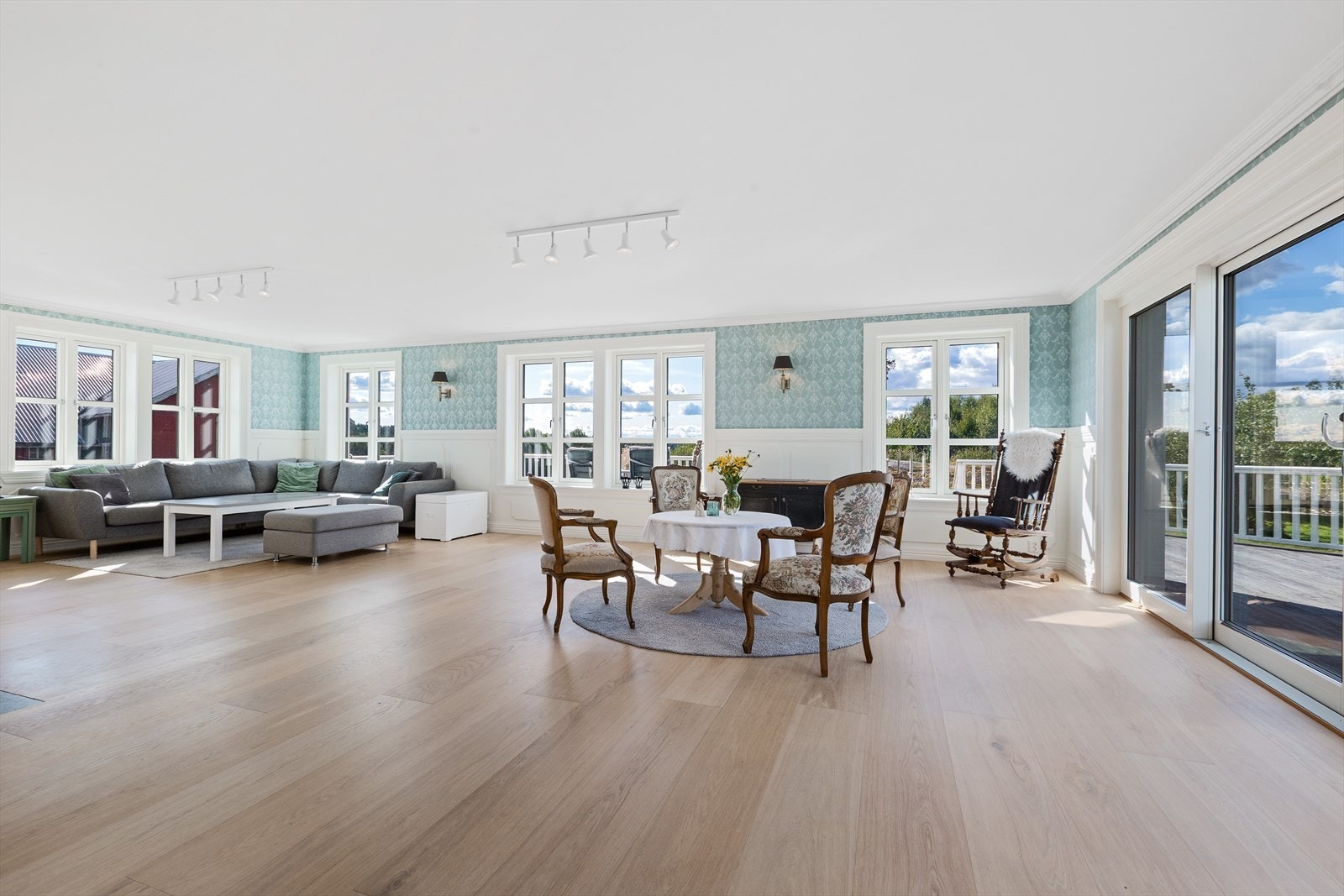 Det er vannbåren gulvvarme i første etasje. Galleribilde