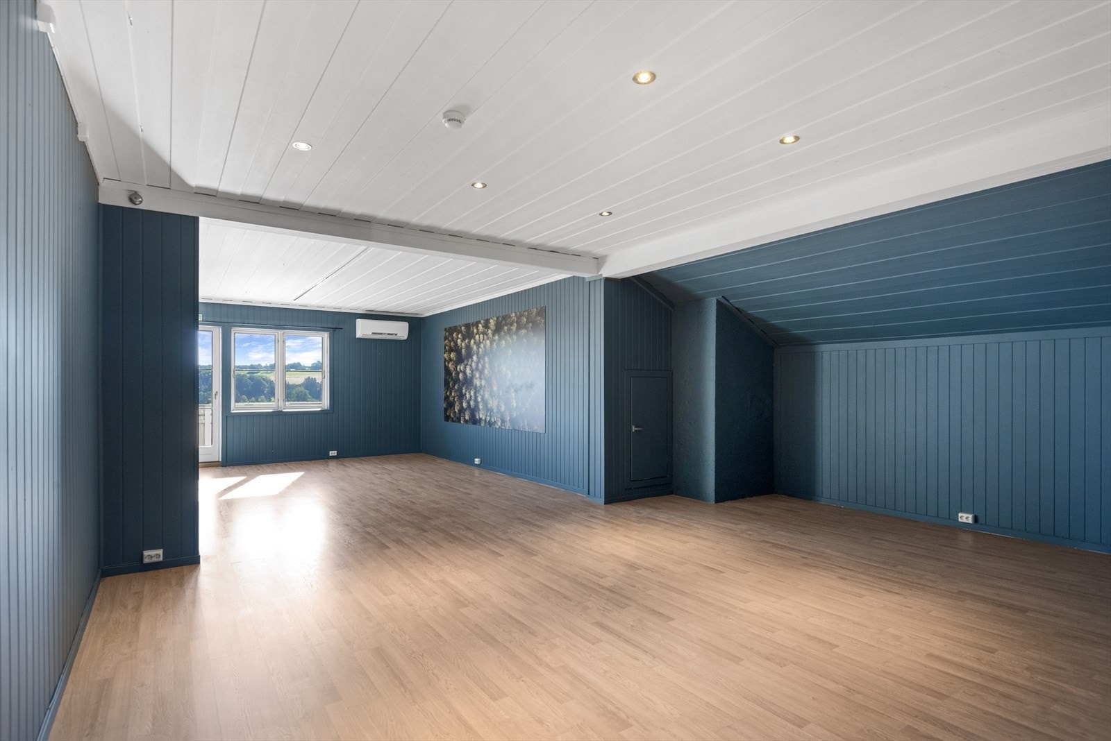 Stue i leilighet toppetasje Galleribilde