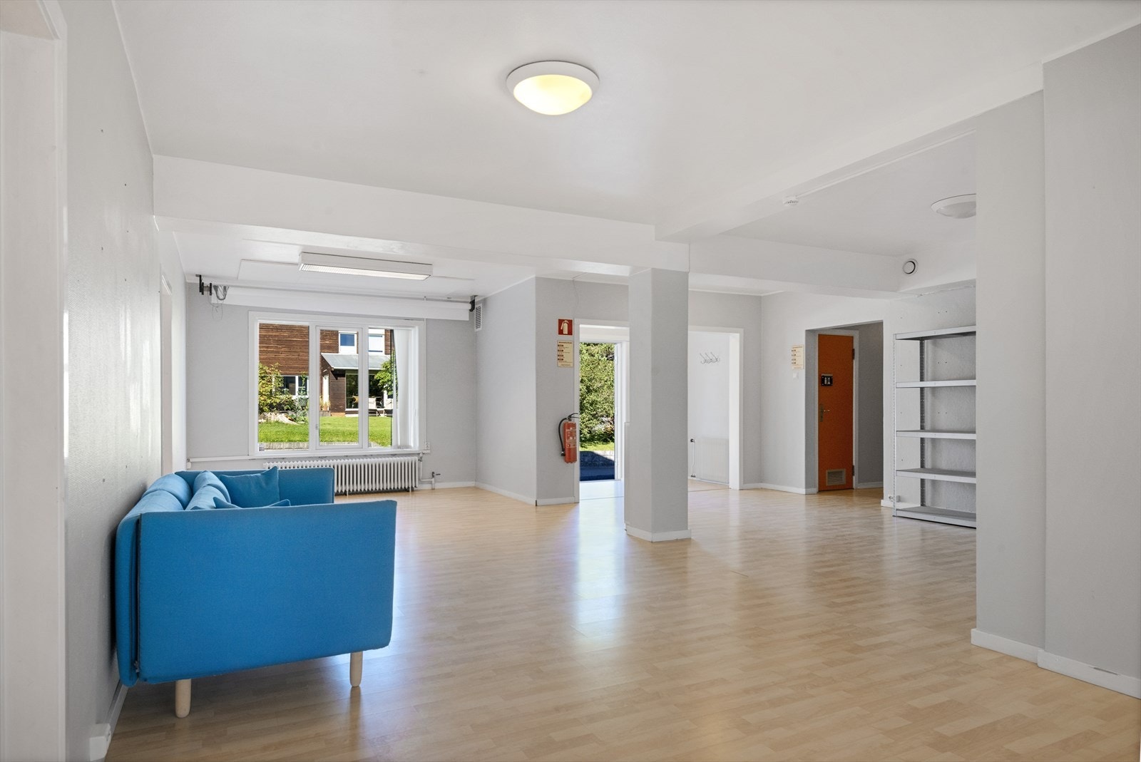 Lokaler, kontorer i første etasje med inngang fra baksiden Galleribilde