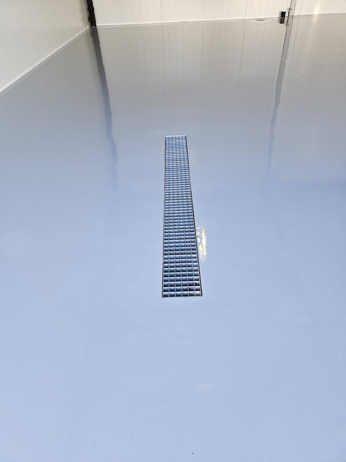 Det er gulvsluk i lagersekjsonen. Galleribilde