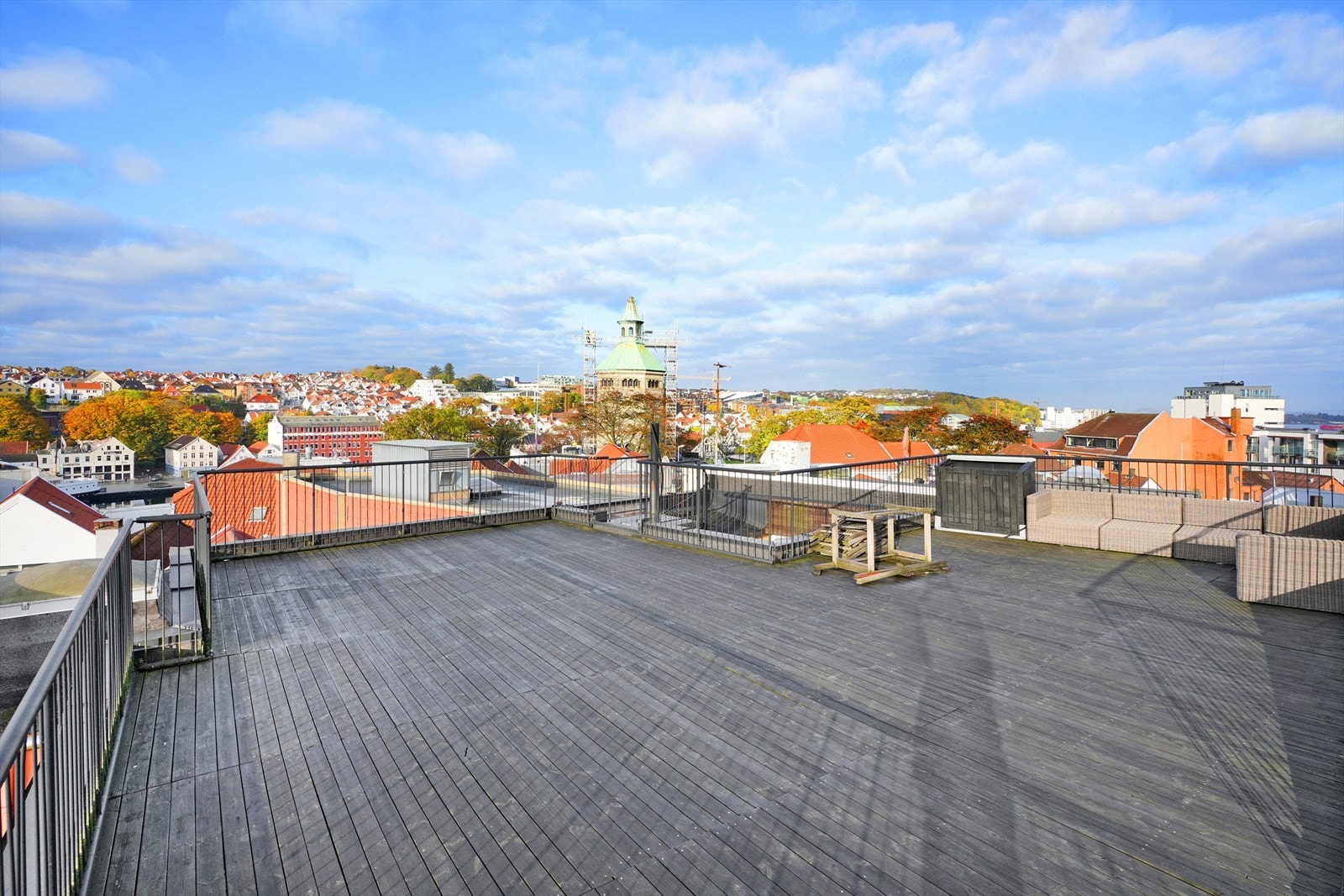 Felles takterrasse med storslått utsikt Galleribilde