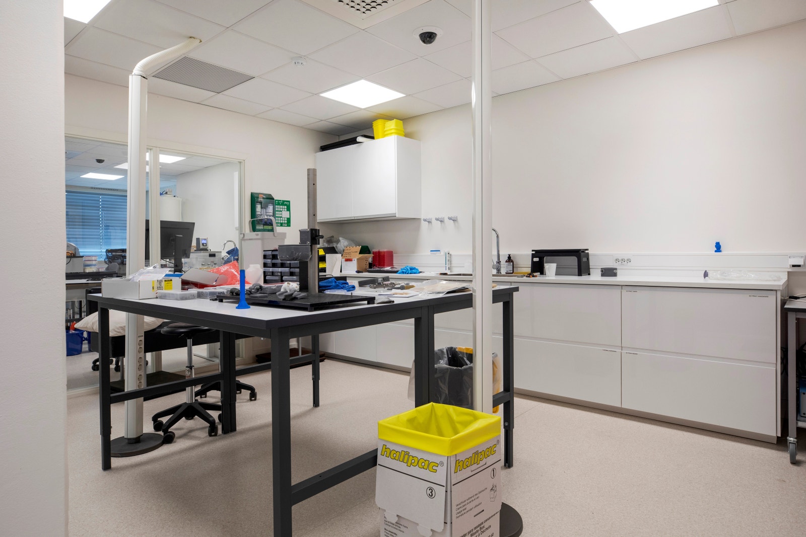 Lab/kontor - 1. etasje. Galleribilde