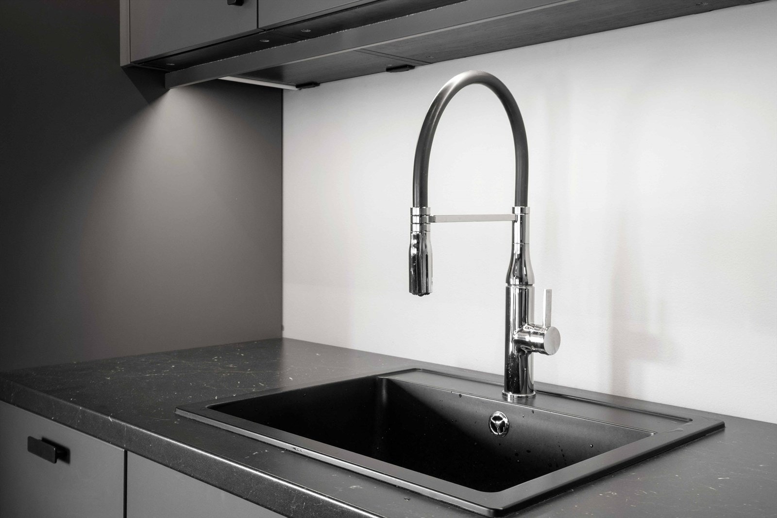 049.jpg Galleribilde