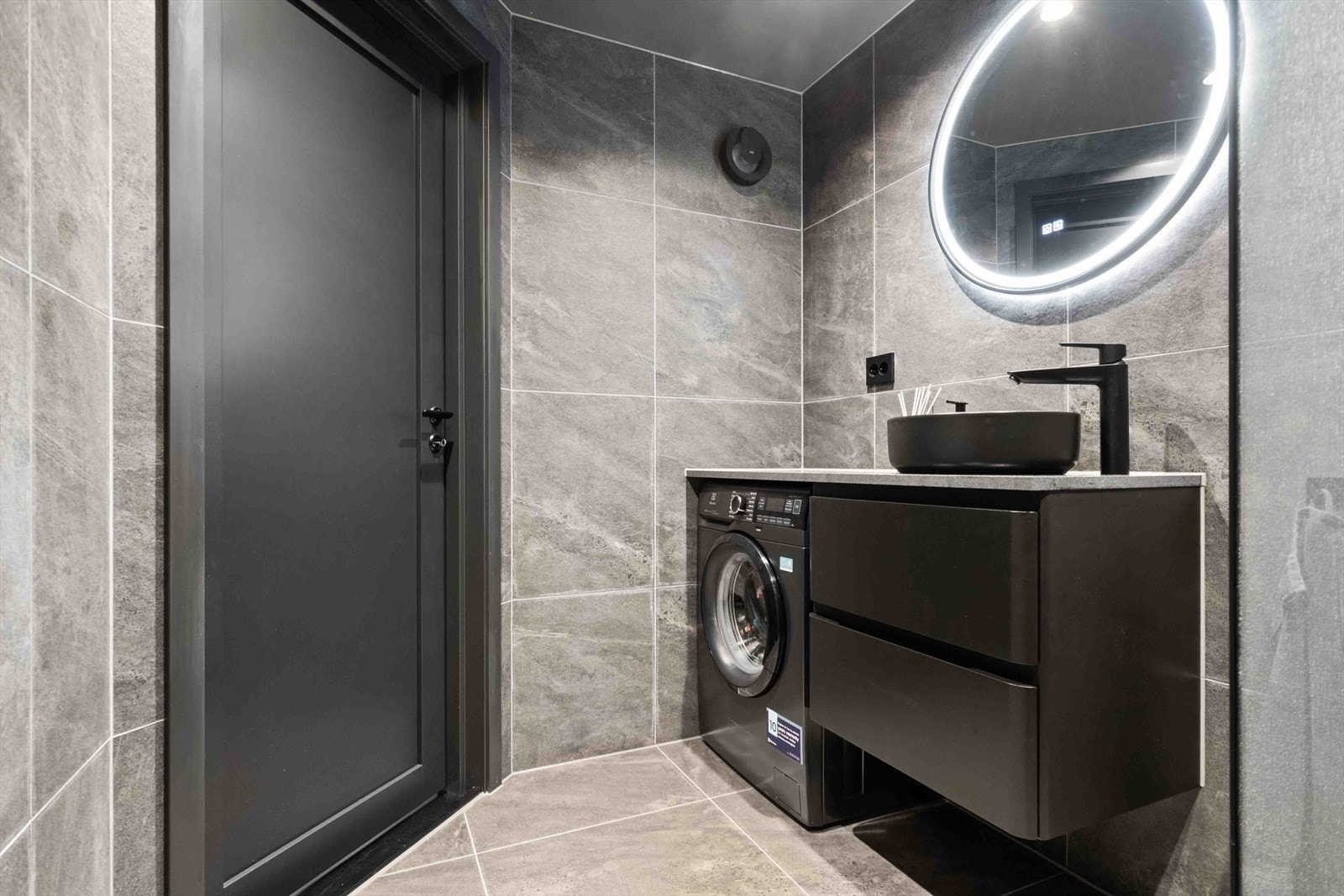 058.jpg Galleribilde