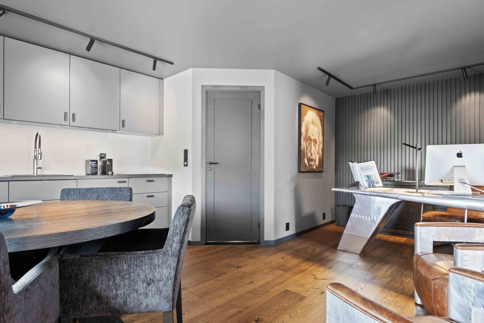 010.jpg Galleribilde